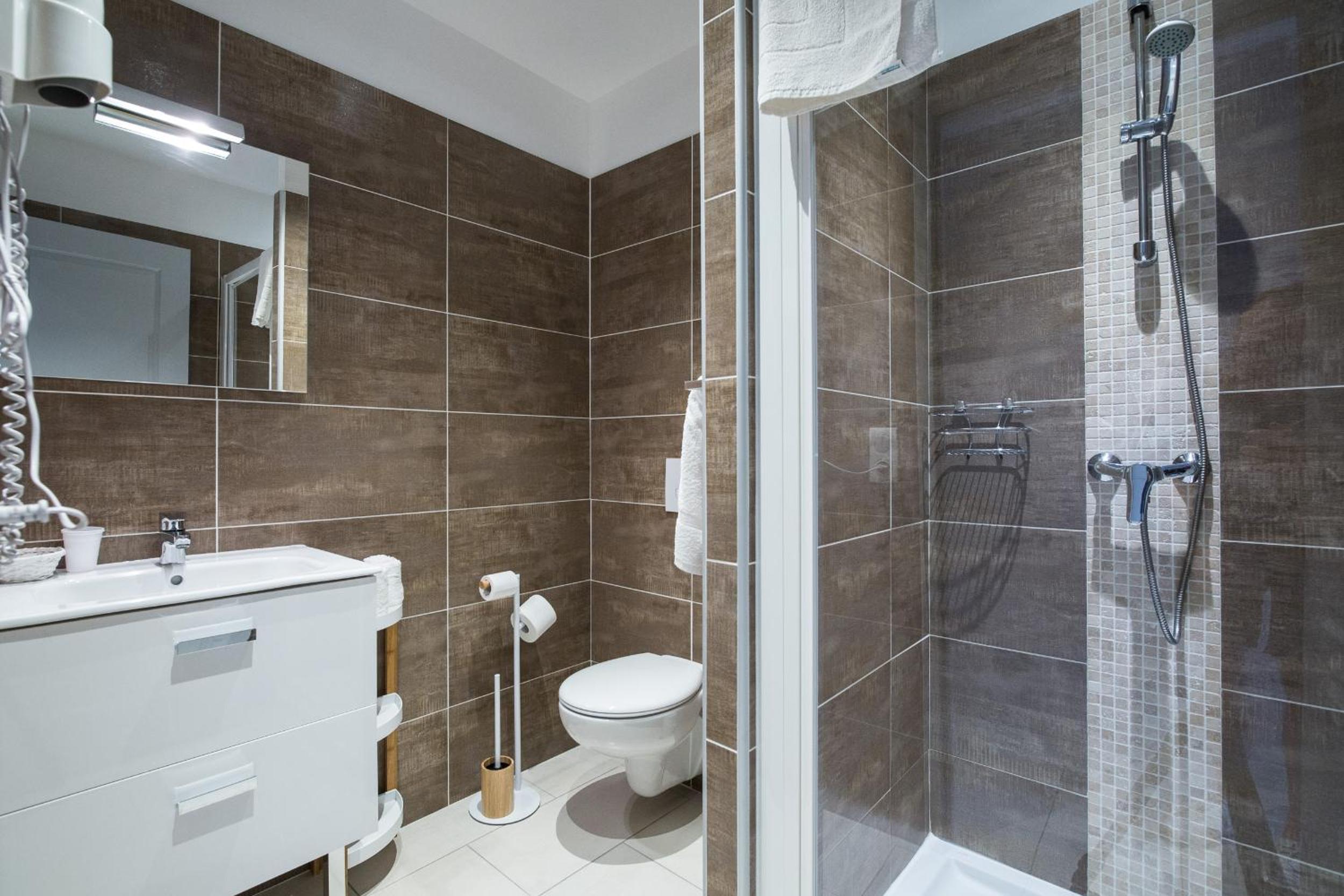 Small Double Room photo 1