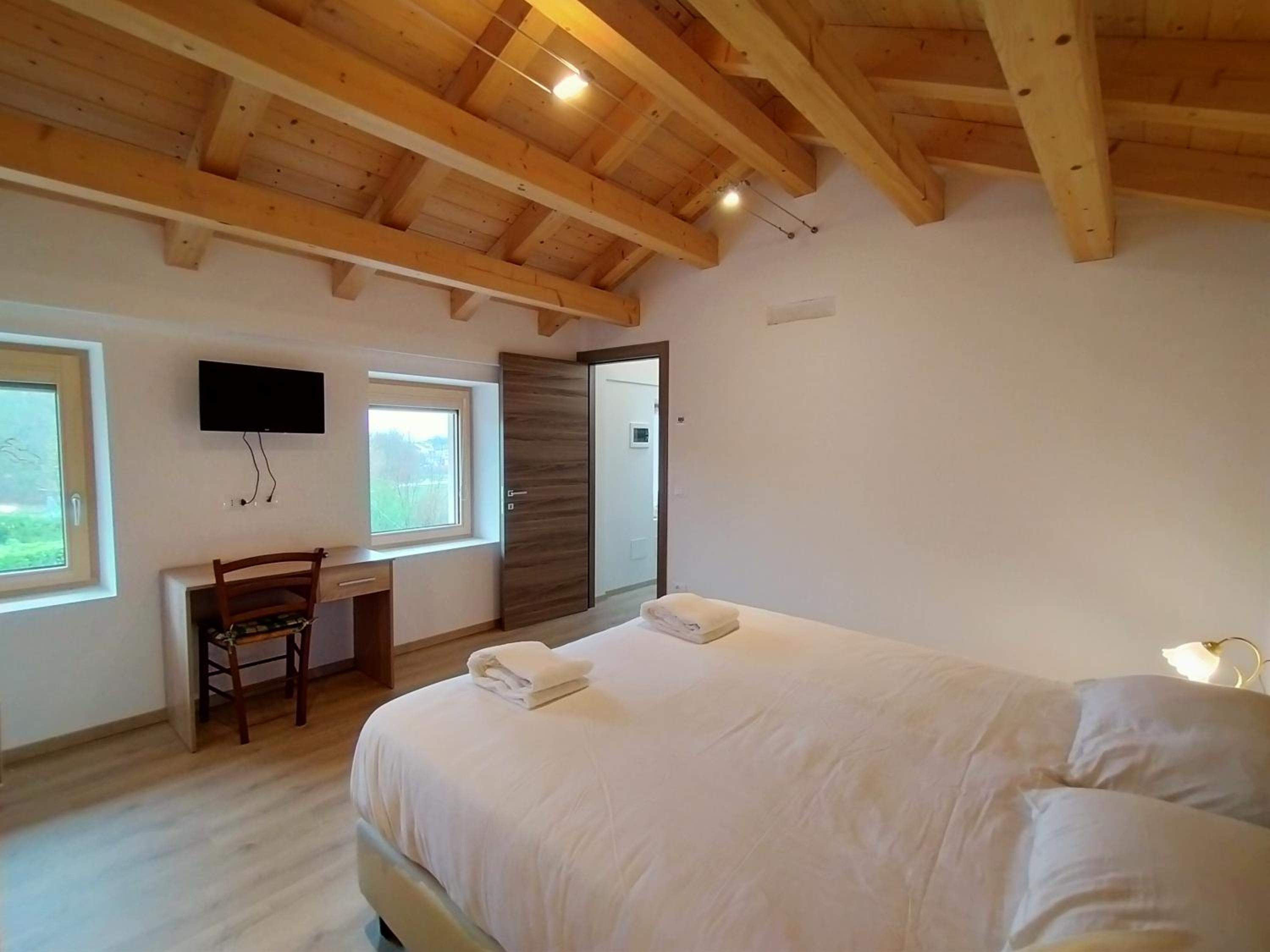 Double Room with Private Bathroom photo 2