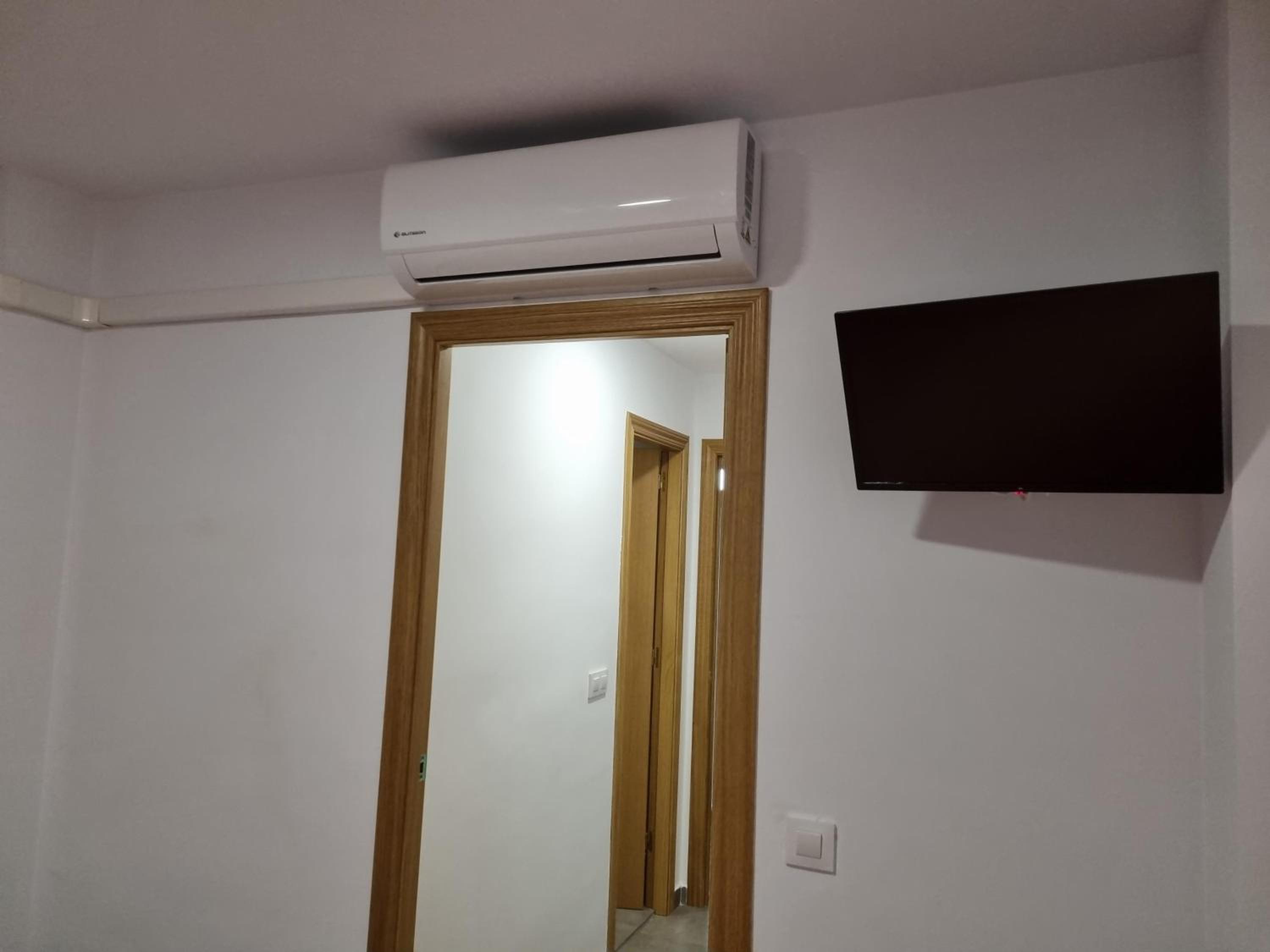 Double or Twin Room photo 2