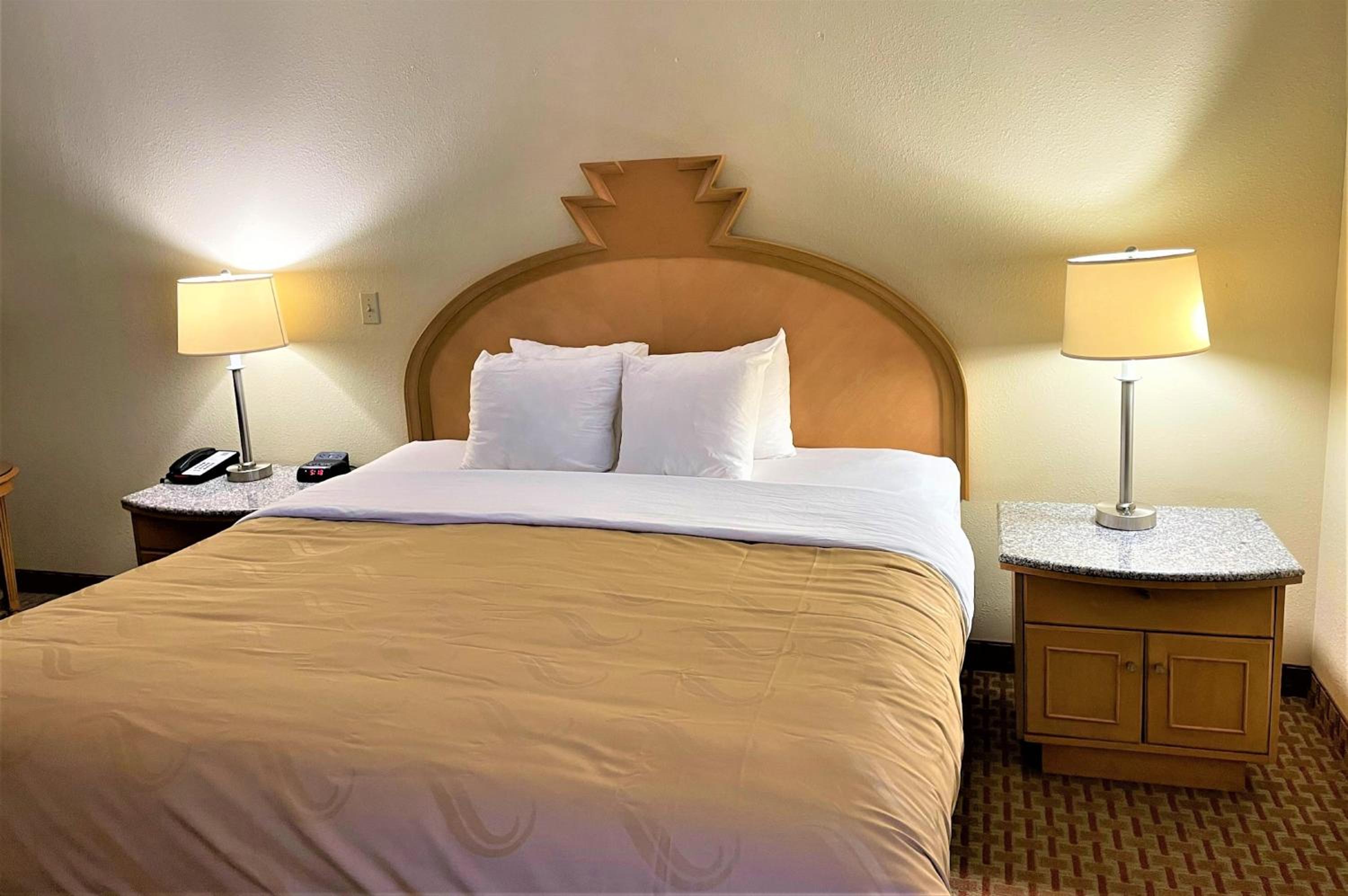 King Room - Accessible/Non-Smoking - Photo 5