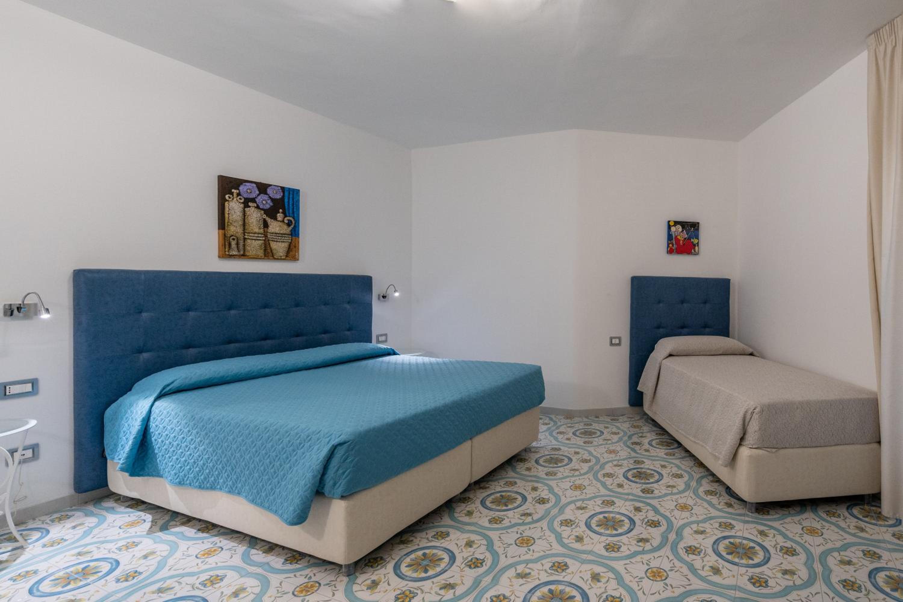 Triple Room with Terrace - Annex - Photo 4