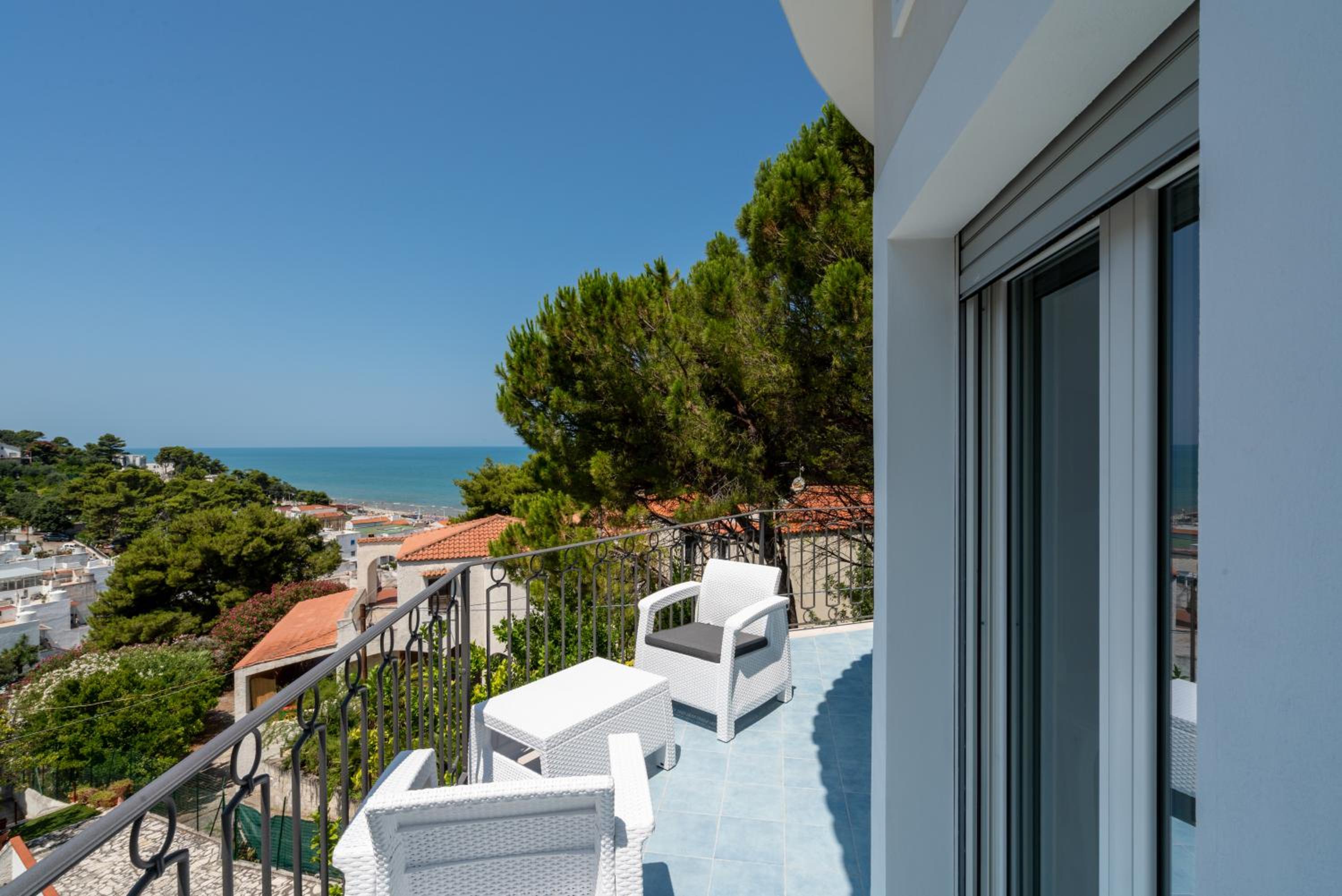 Triple Room with Terrace - Annex - Photo 3