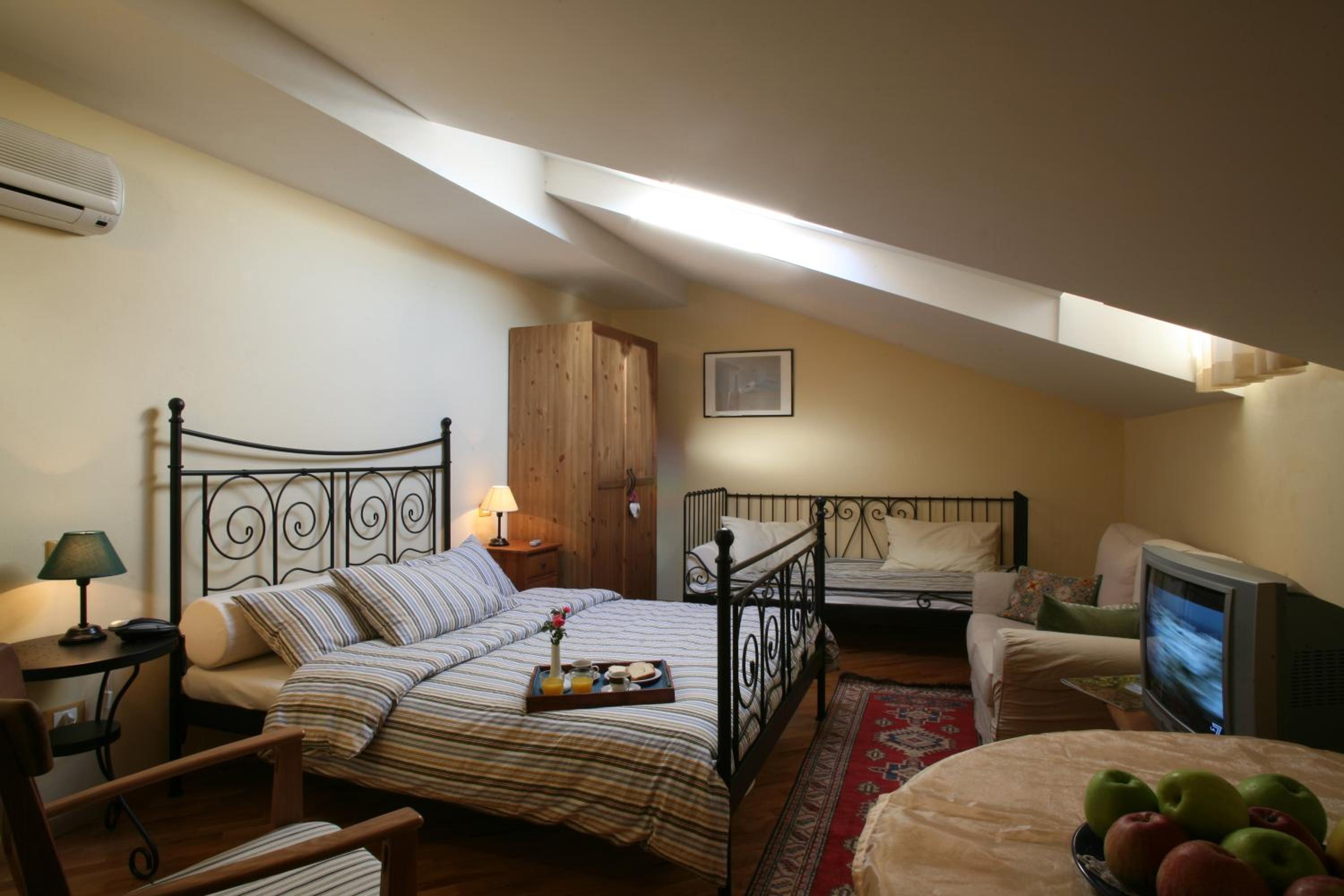 Triple Room photo 2