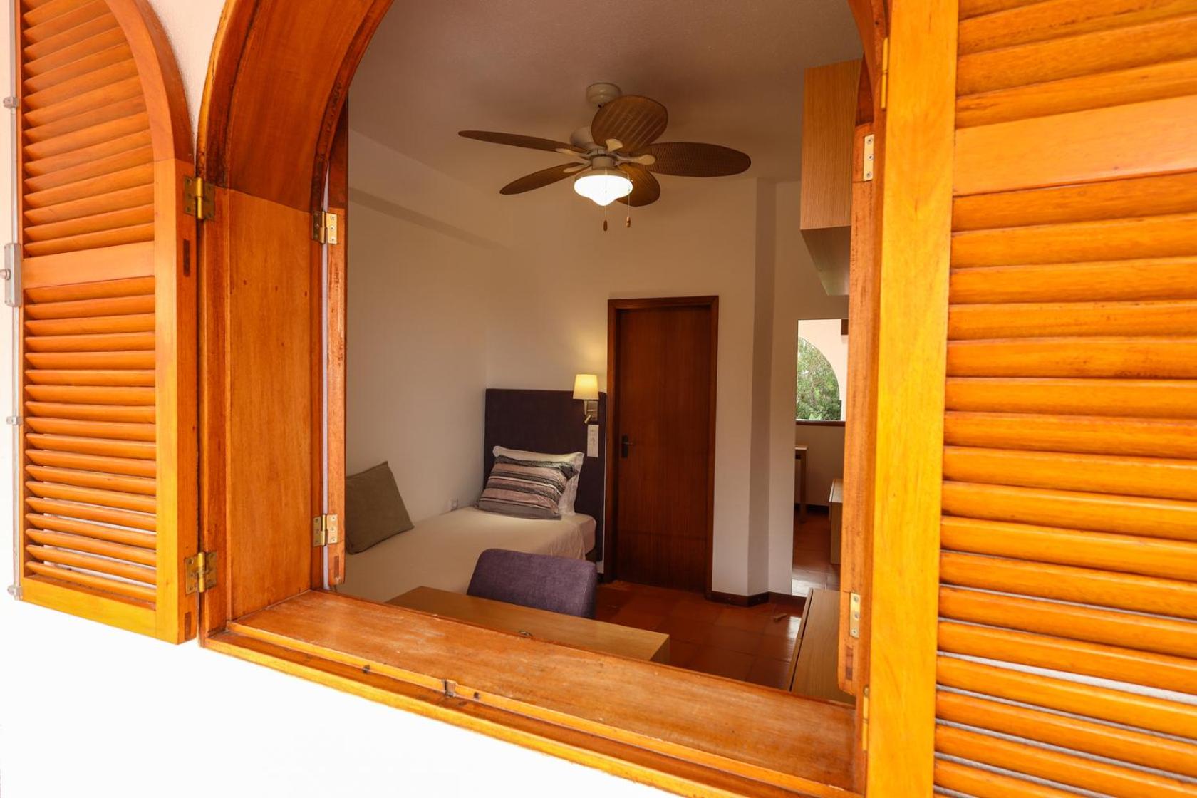 Single Room with Private Bathroom photo 2