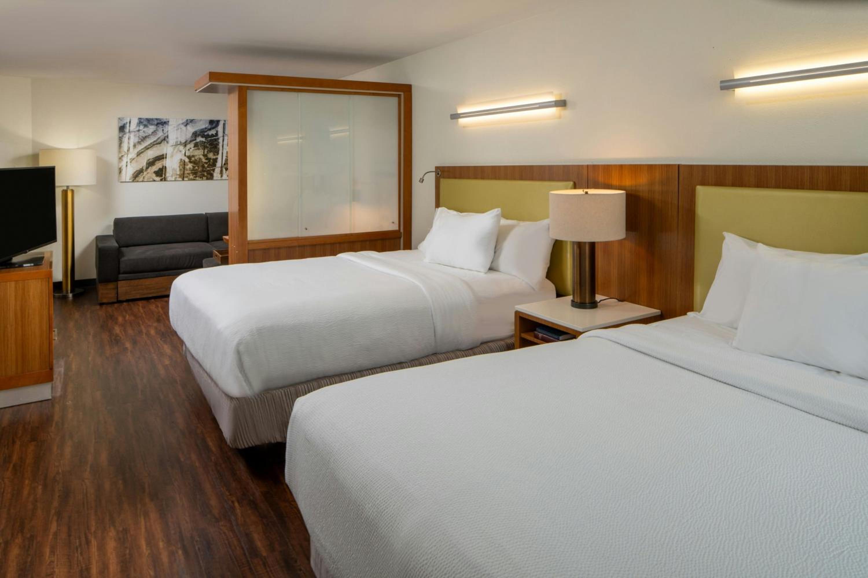 Queen Suite with Two Queen Beds, Roll-In Shower and Trundle Sofa - Mobility Access/Hearing Accessible