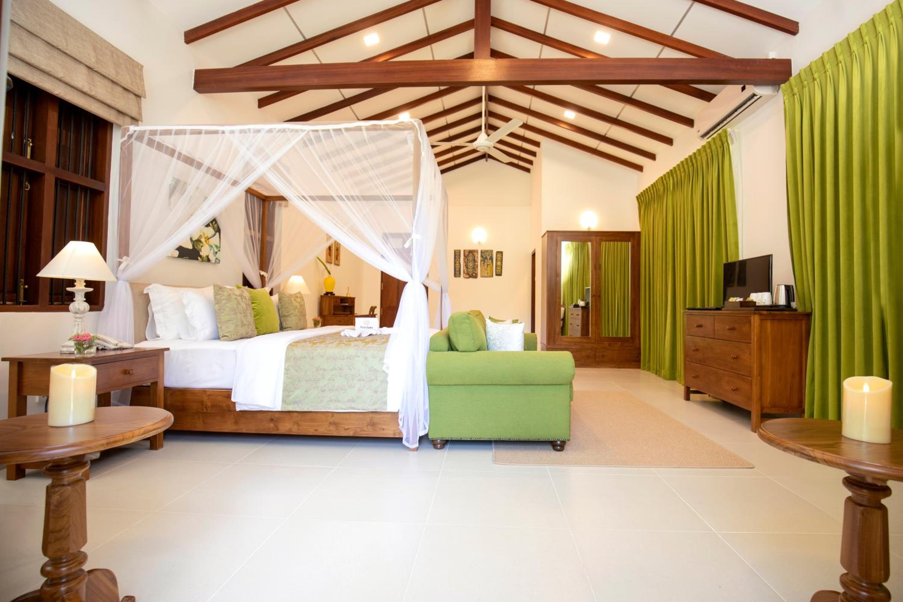 Deluxe King Room photo 3