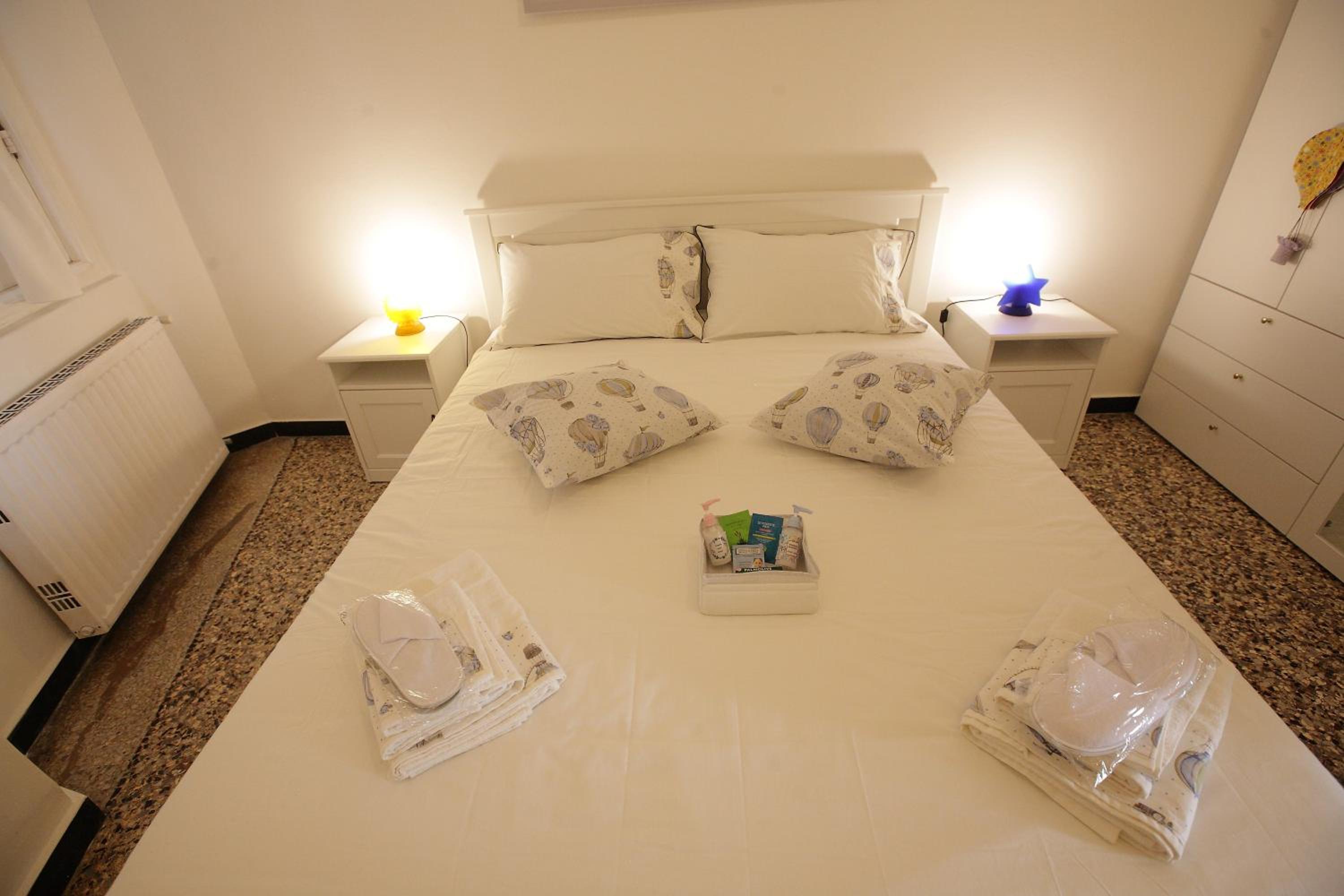 Double Room with Shared Bathroom