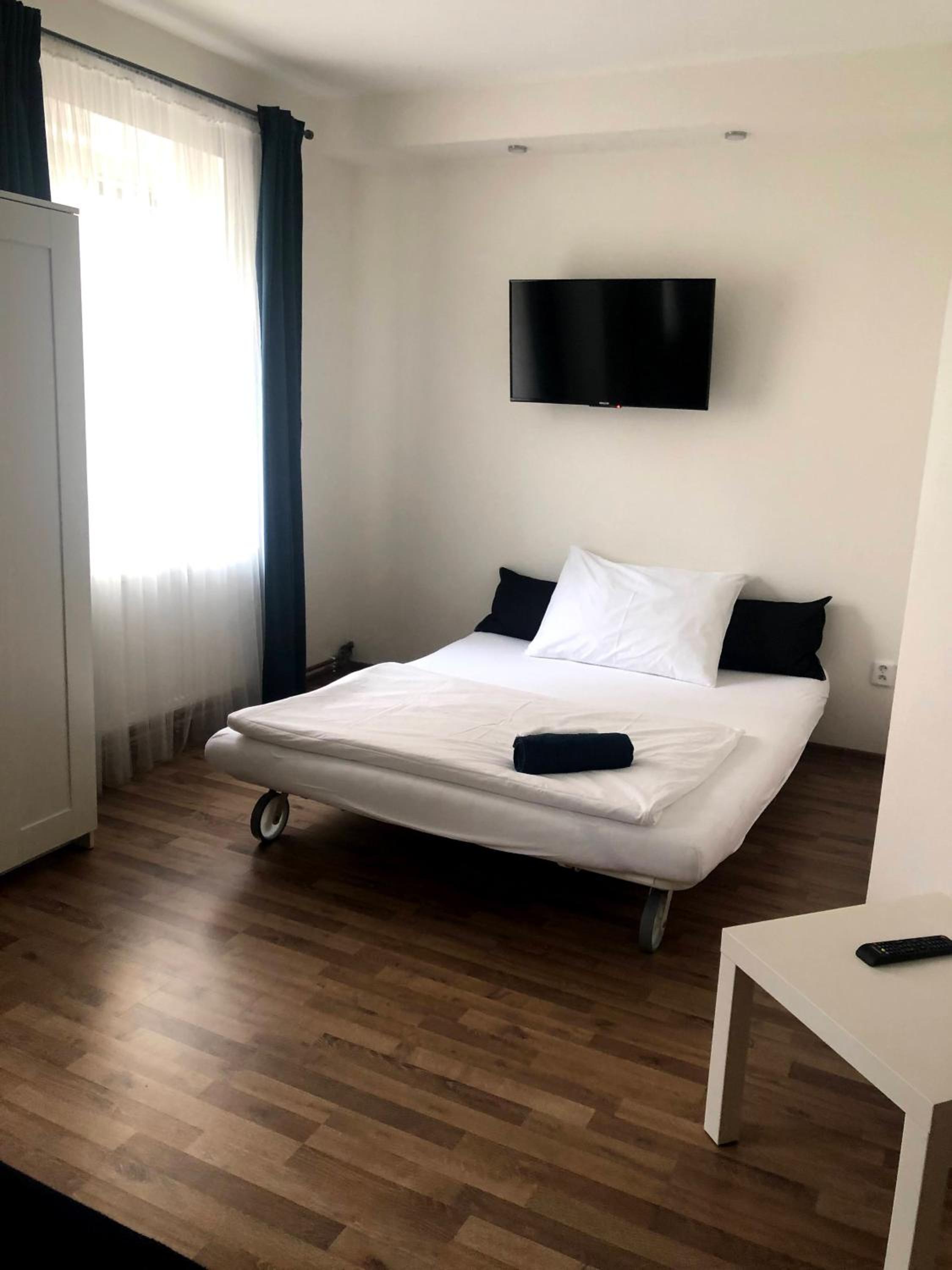 Double or Twin Room with Extra Bed photo 3