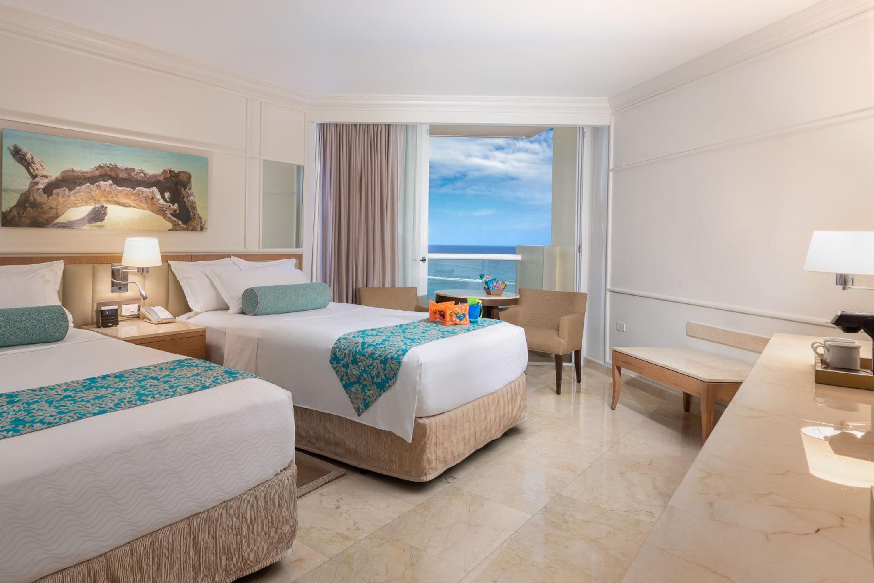 Superior Family Partial Ocean View - Kids & Teens Free
