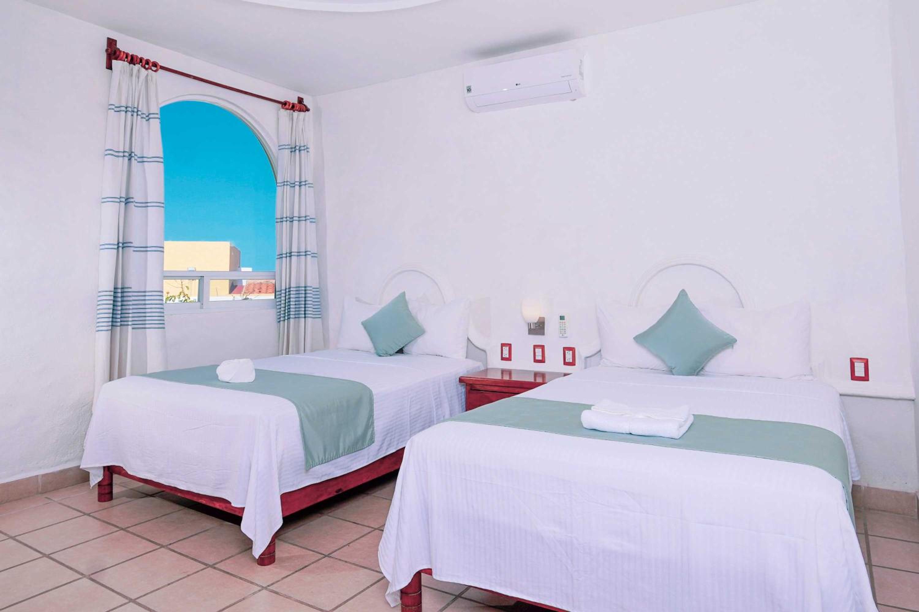 Three-Bedroom Apartment with Ocean View photo 1