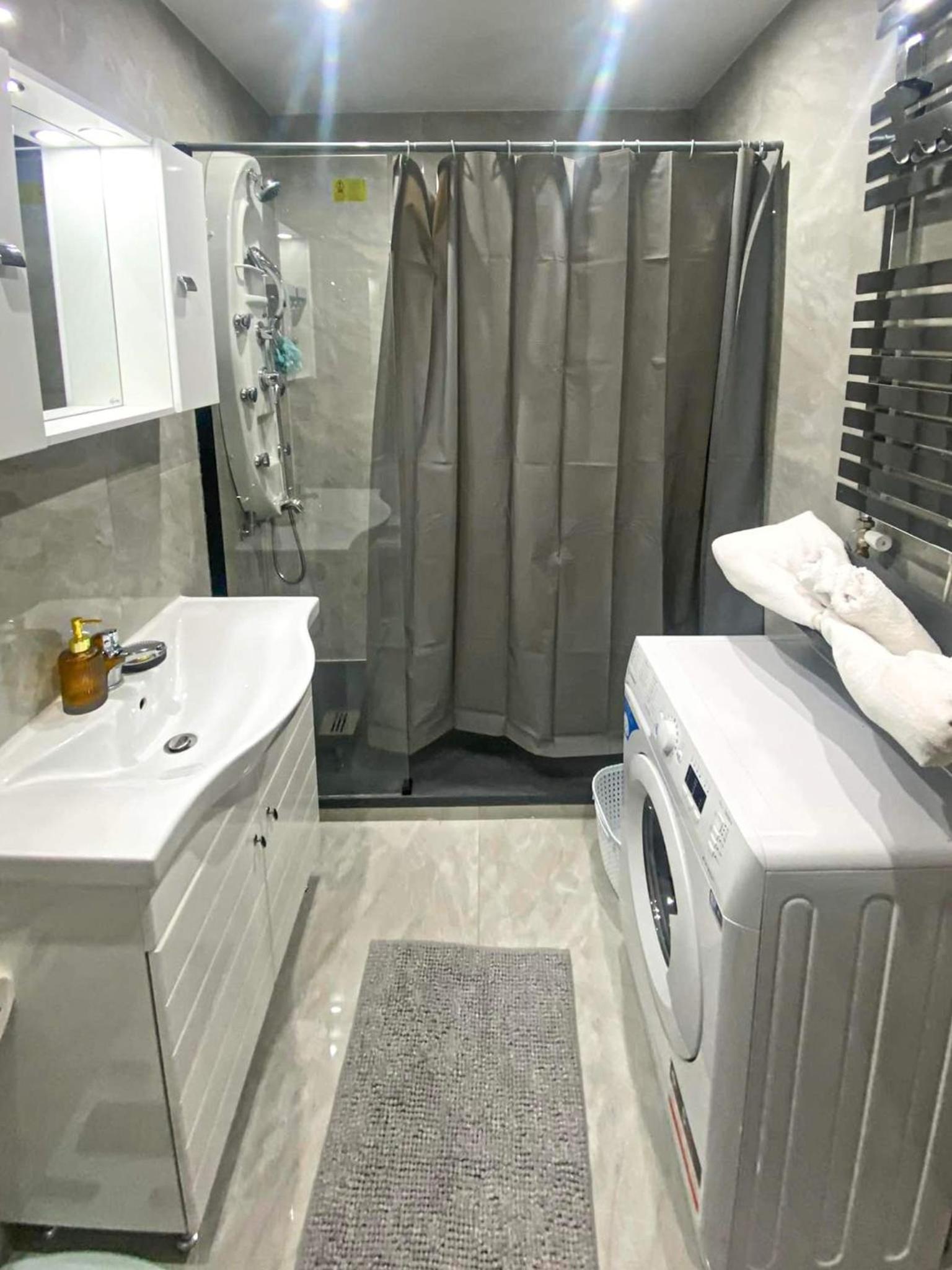 One-Bedroom Apartment - Photo 13