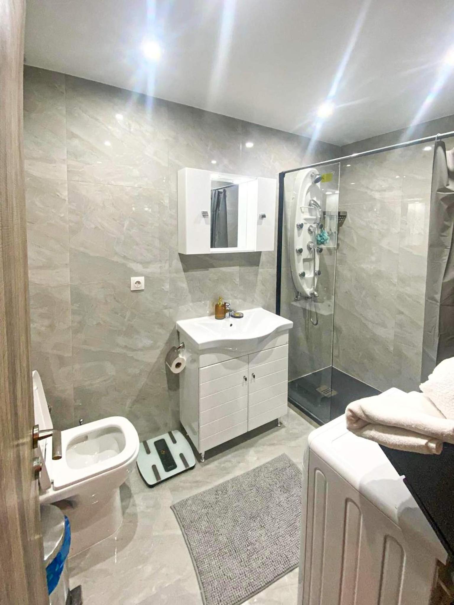 One-Bedroom Apartment - Photo 15