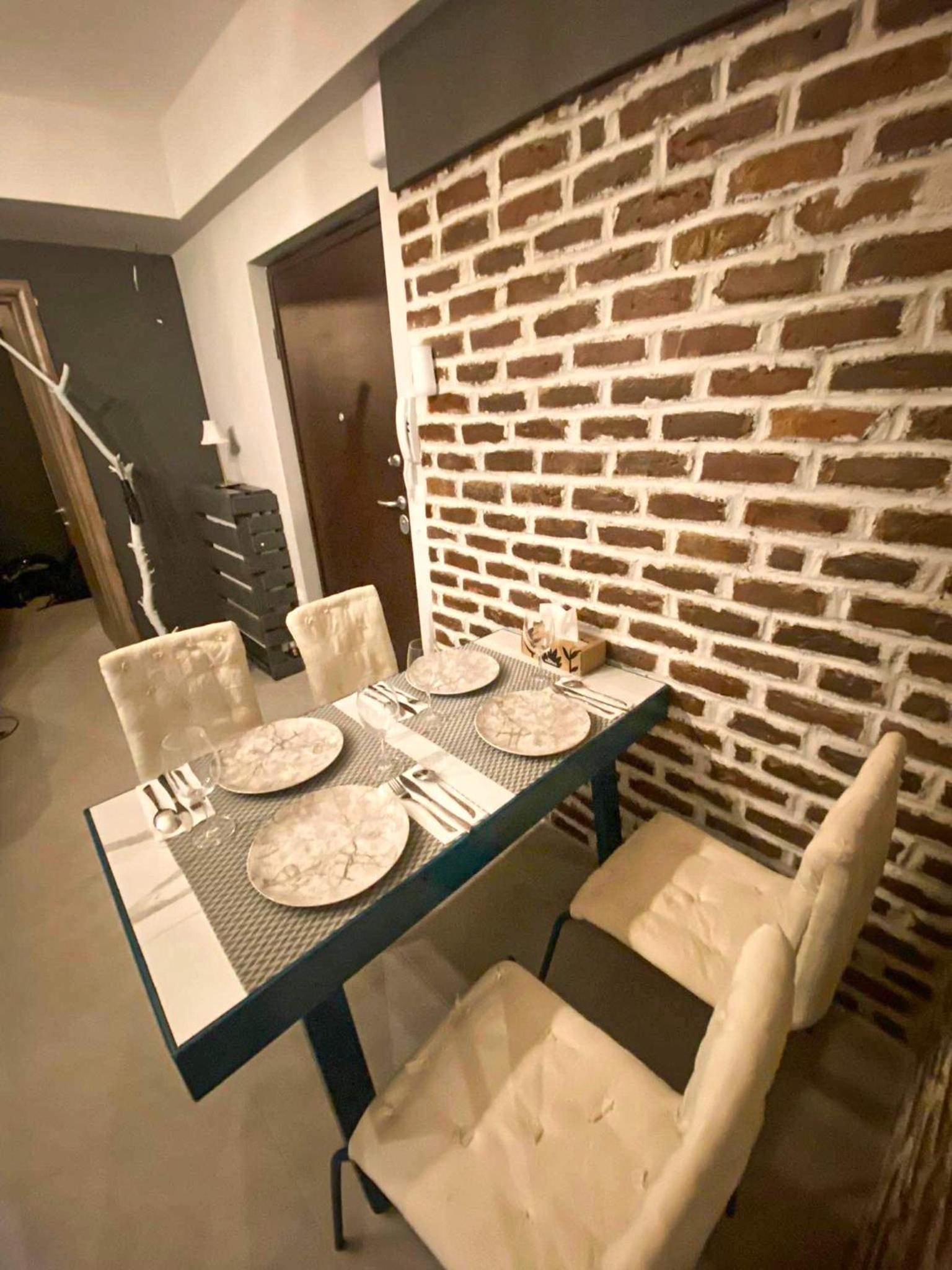 One-Bedroom Apartment - Photo 14