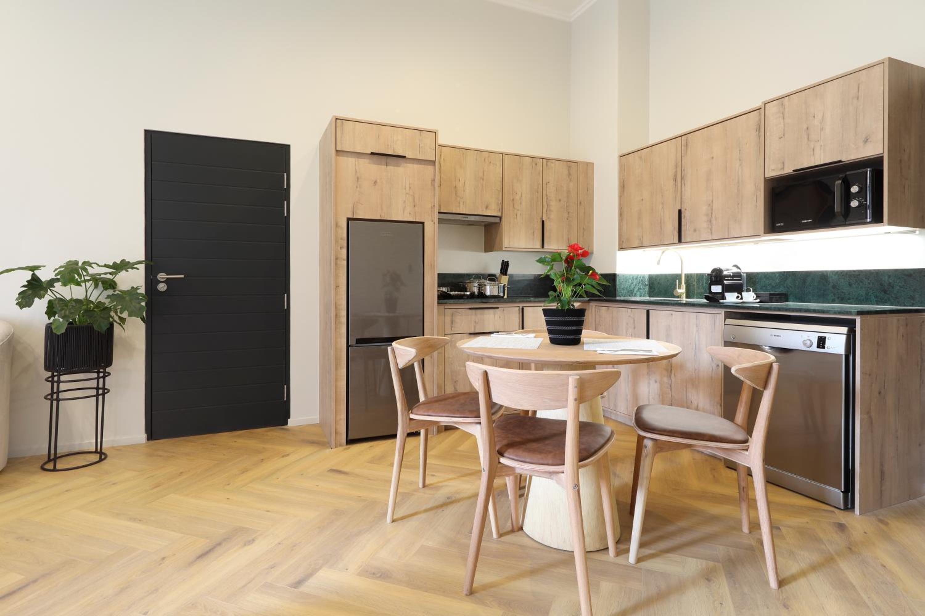 One Bedroom Suite - Photo 10