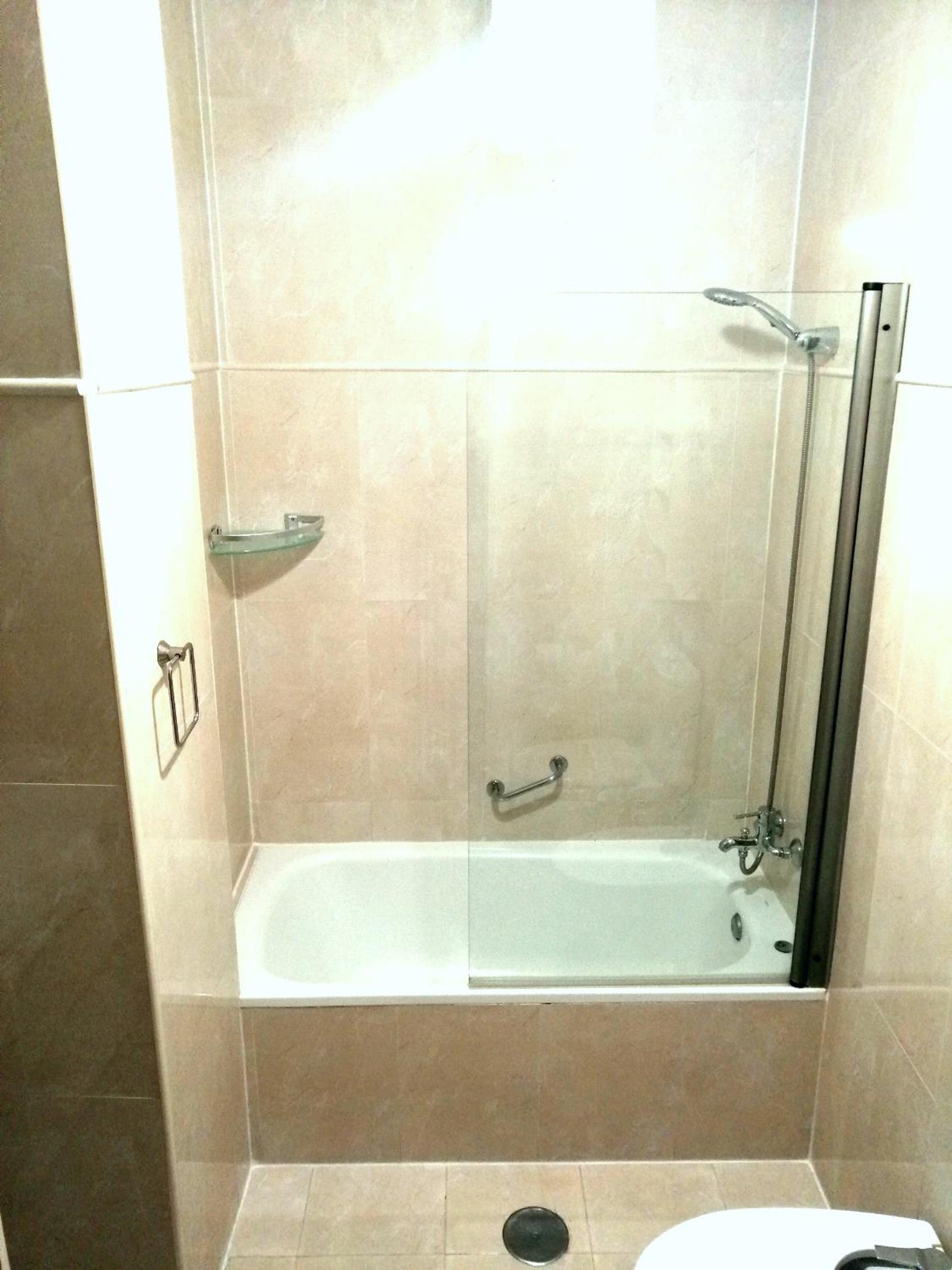 Twin Room - Photo 4