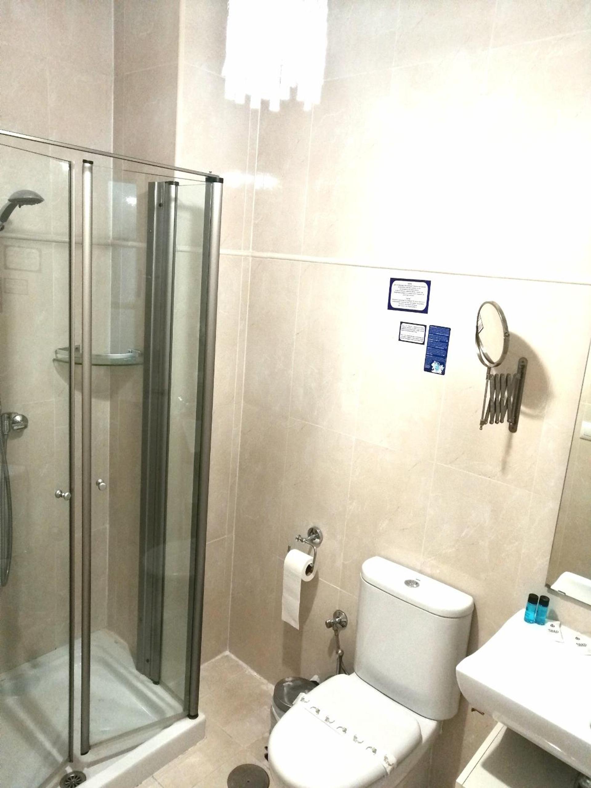 Double Room Interior - Photo 3