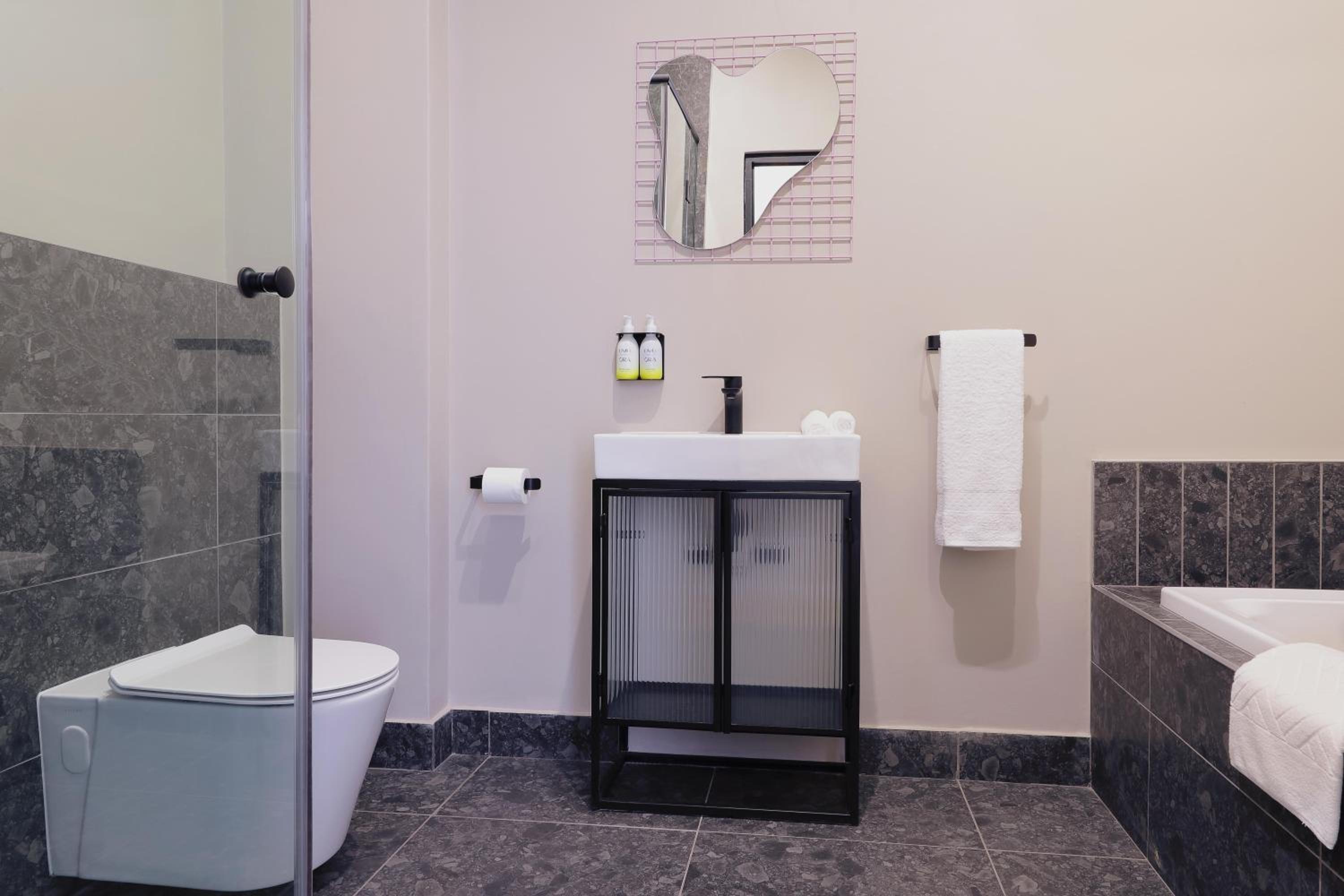 One Bedroom Suite - Photo 16