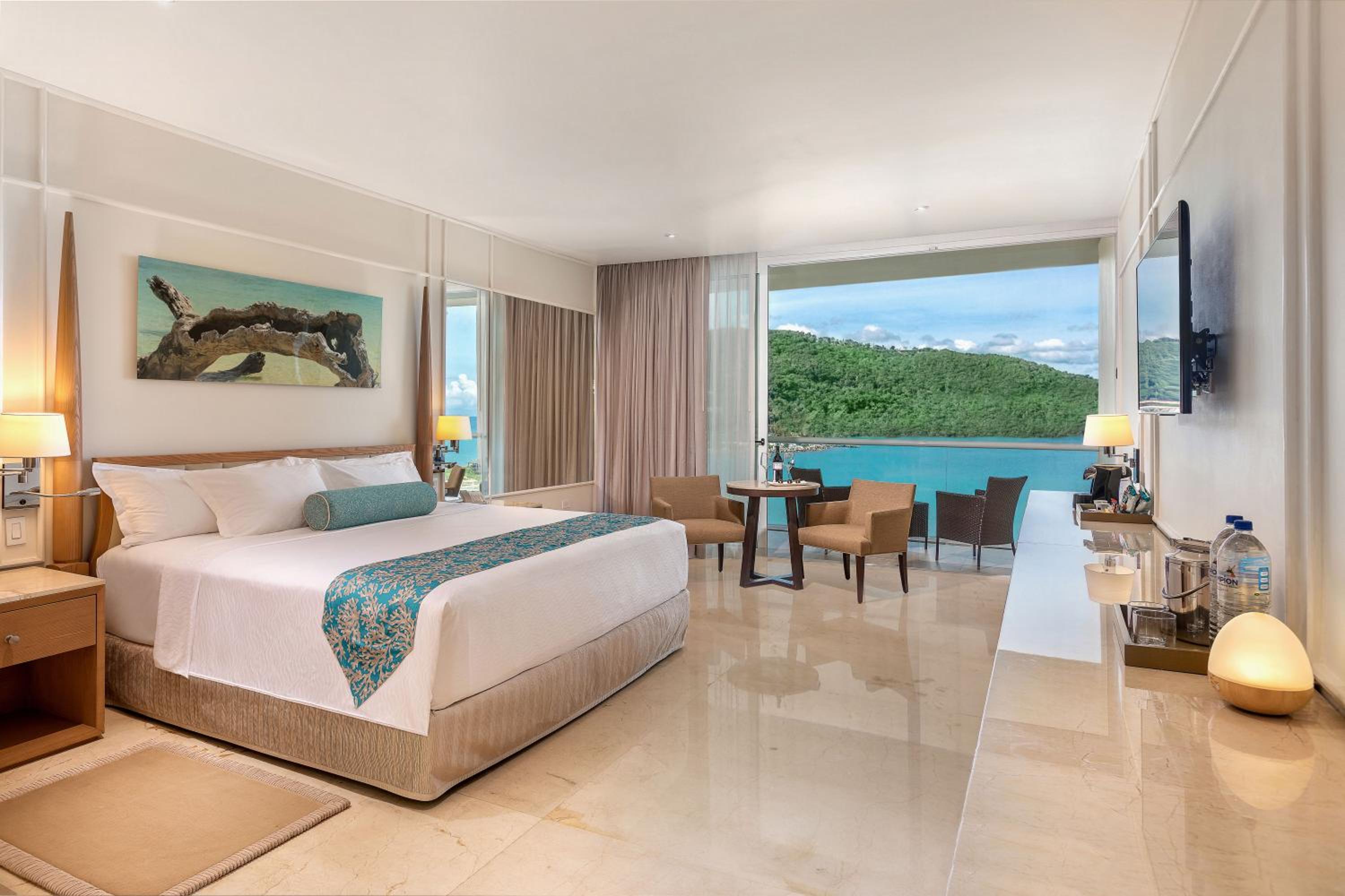 Superior Junior Suite Ocean View - Kids & Teens Free