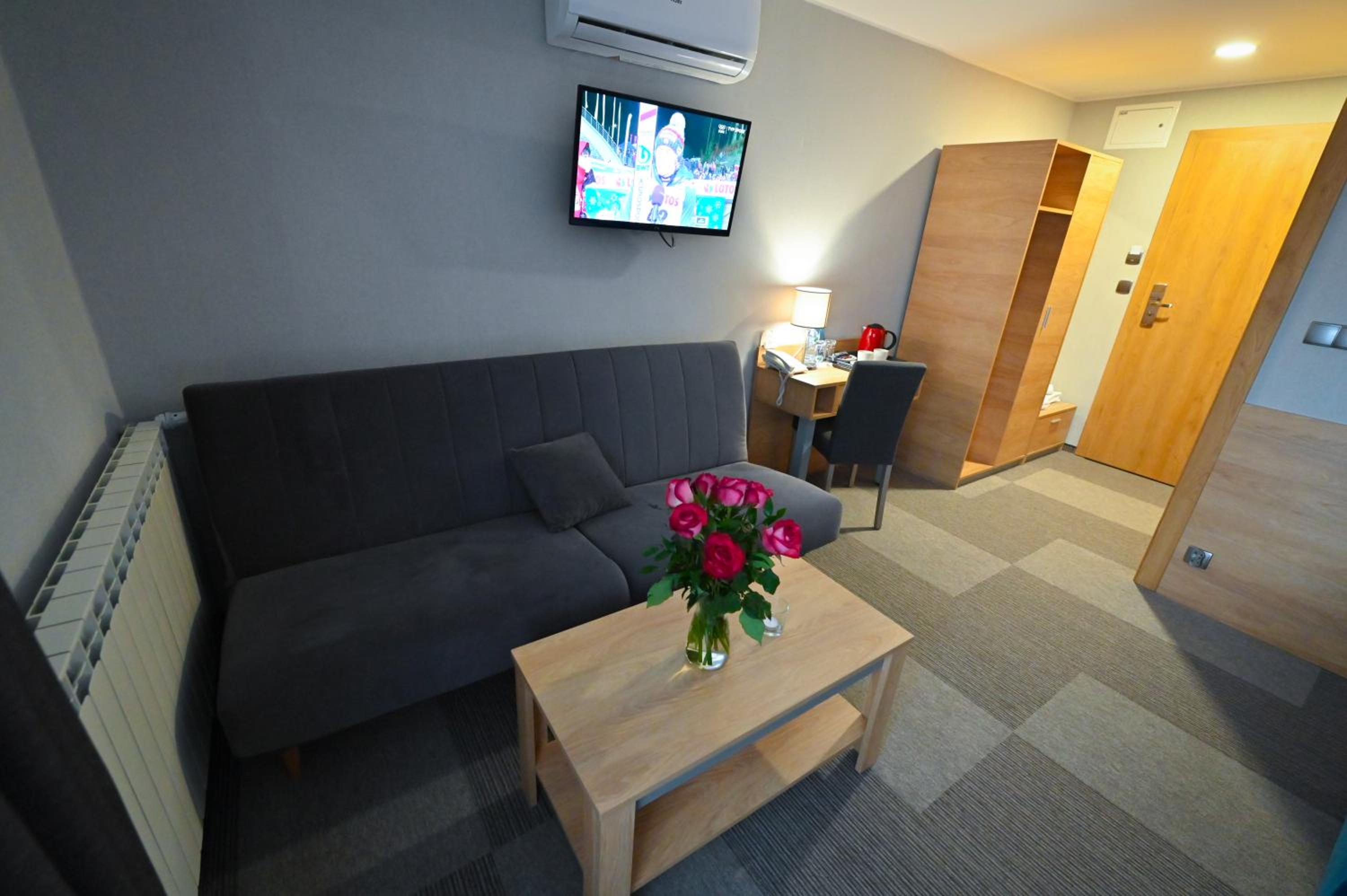 Standard Triple Room - Photo 1