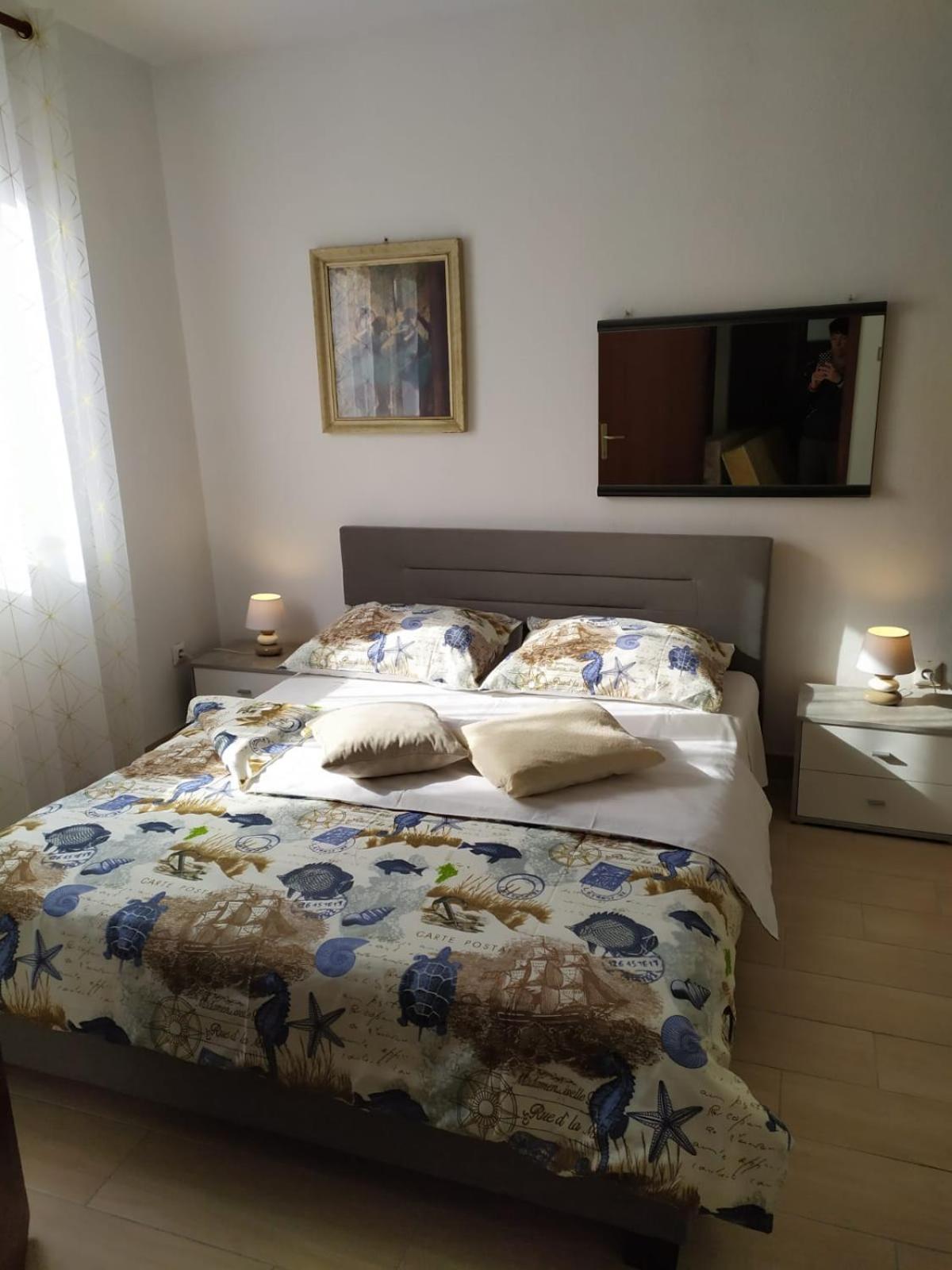 Apartment with Shower