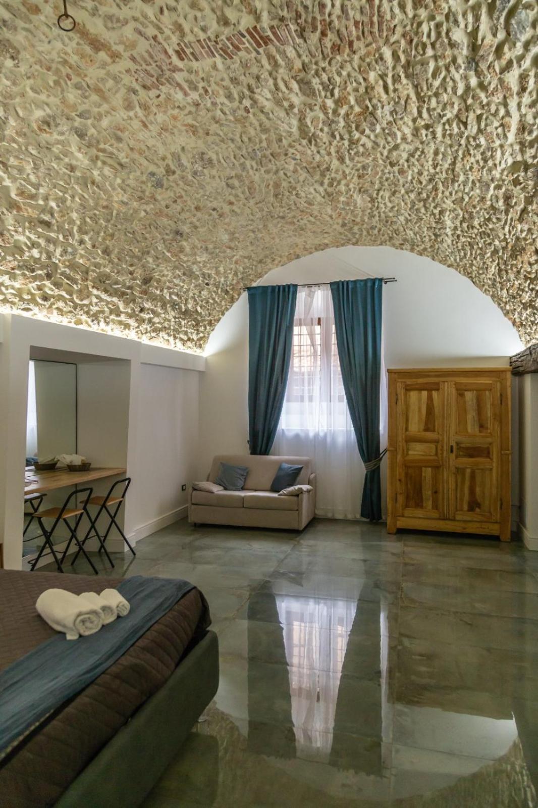 Family Room - Photo 4