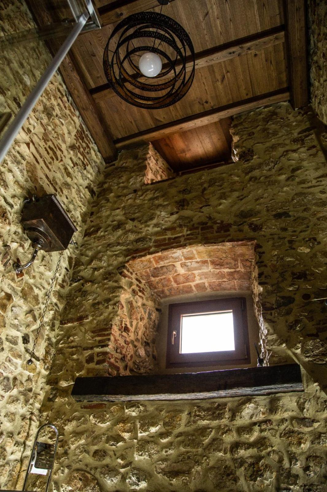 Family Room - Photo 12
