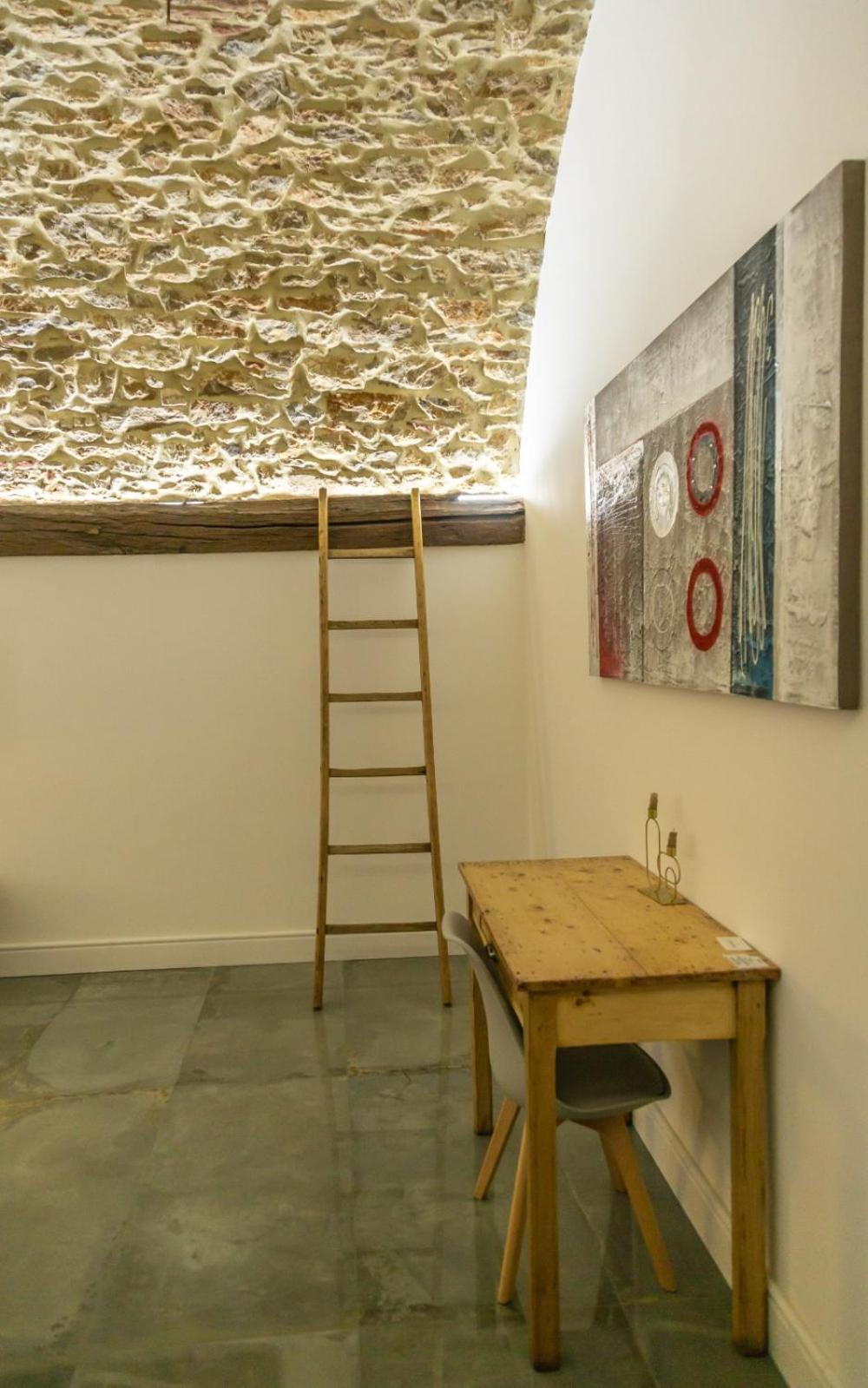 Family Room - Photo 5