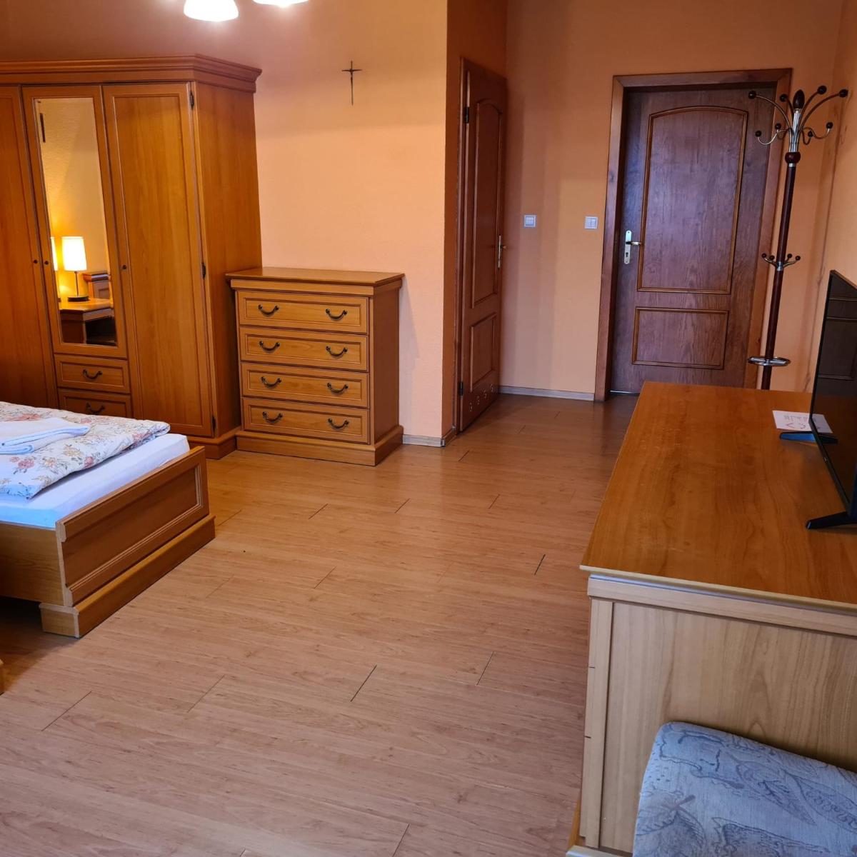 Large Double Room photo 2