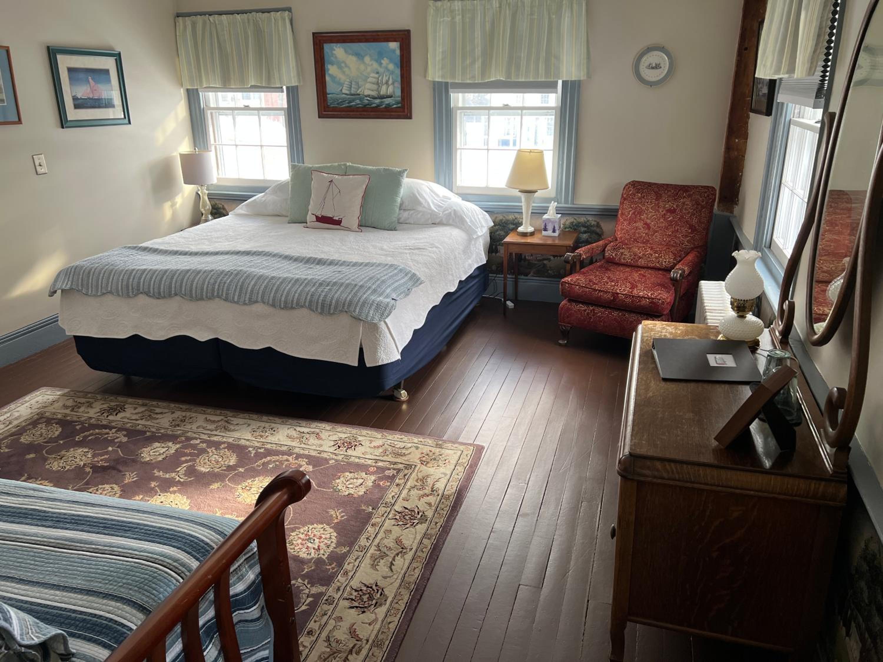 Deluxe King Room