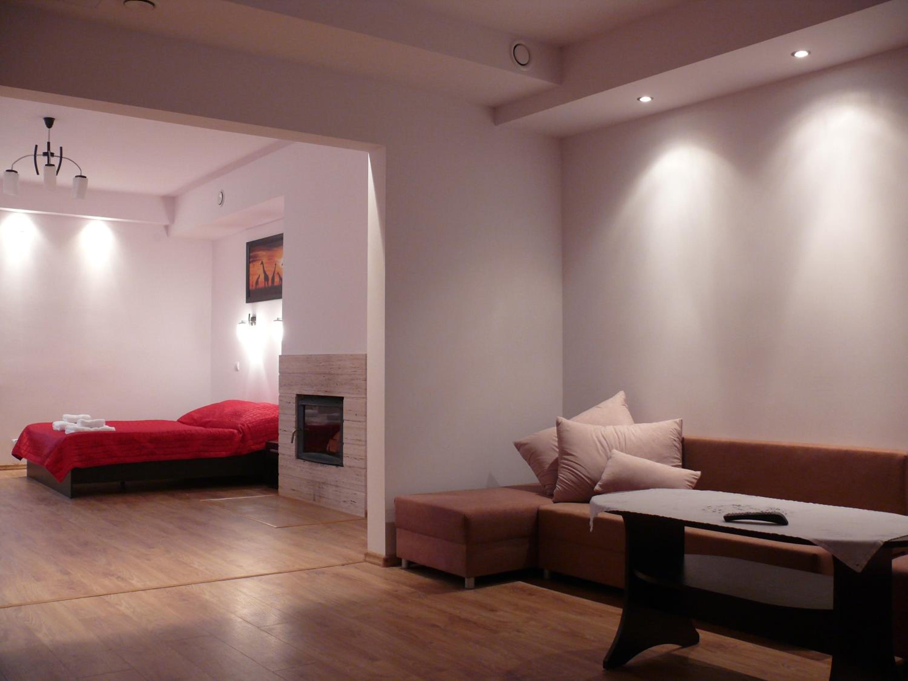 Deluxe Double or Twin Room - Photo 9