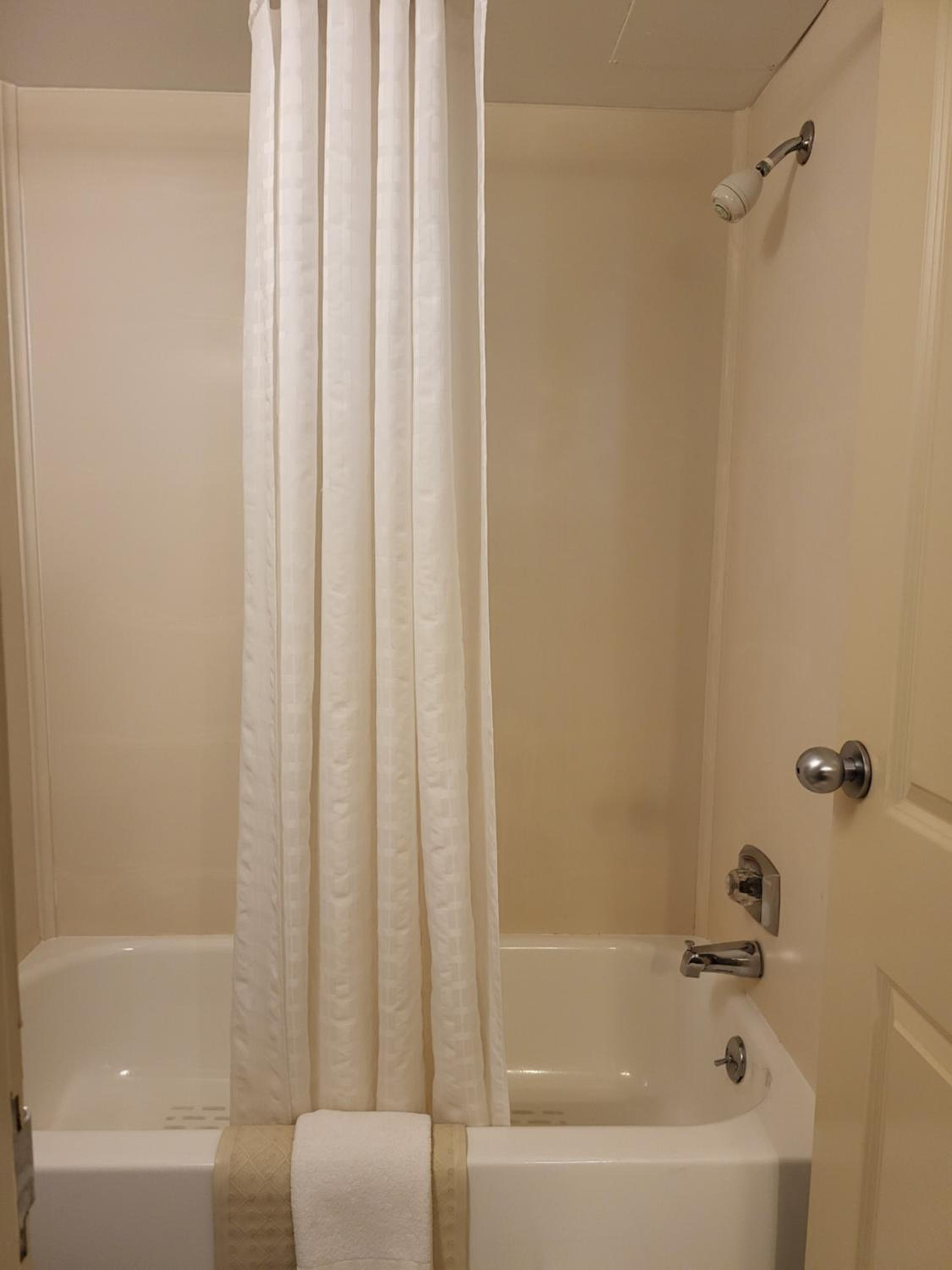 Standard room with Two Double Beds - Oceanfront - Private Balcony - Photo 4
