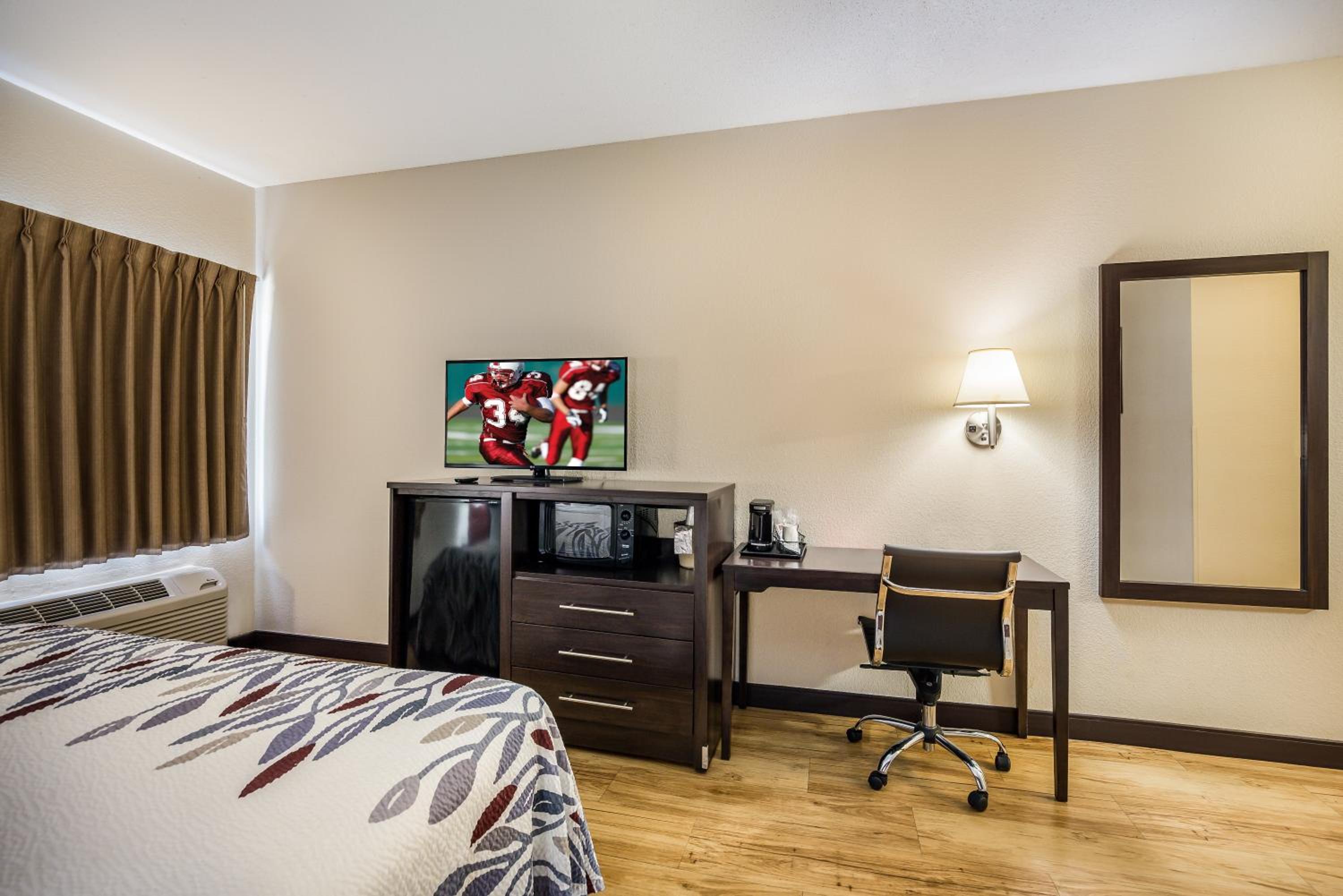 Deluxe King Room - Smoke Free - Photo 2