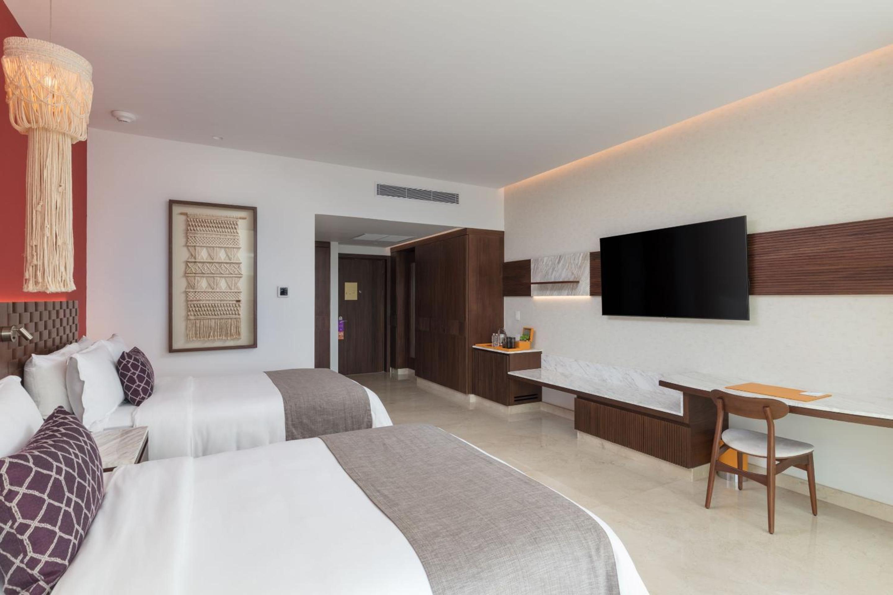 Camino Real Club Two Beds - Photo 8