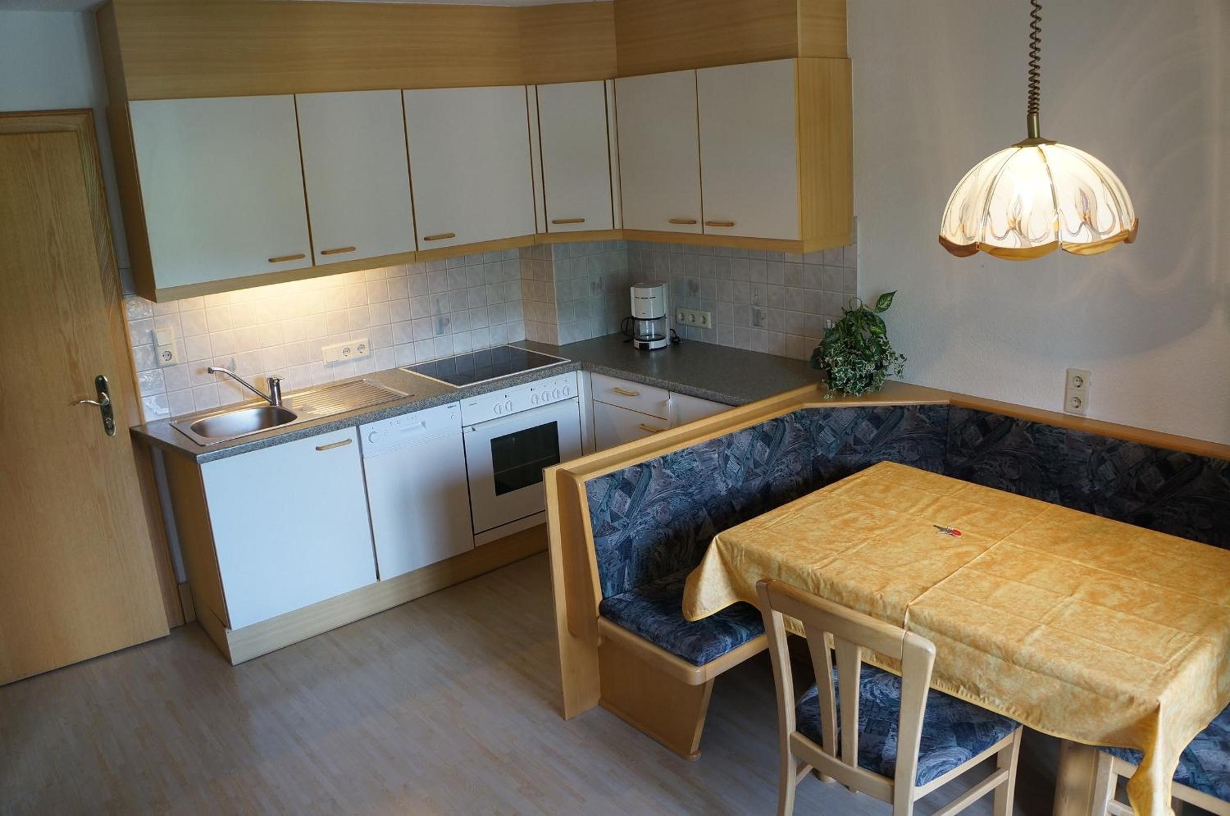 One-Bedroom Apartment - Photo 2