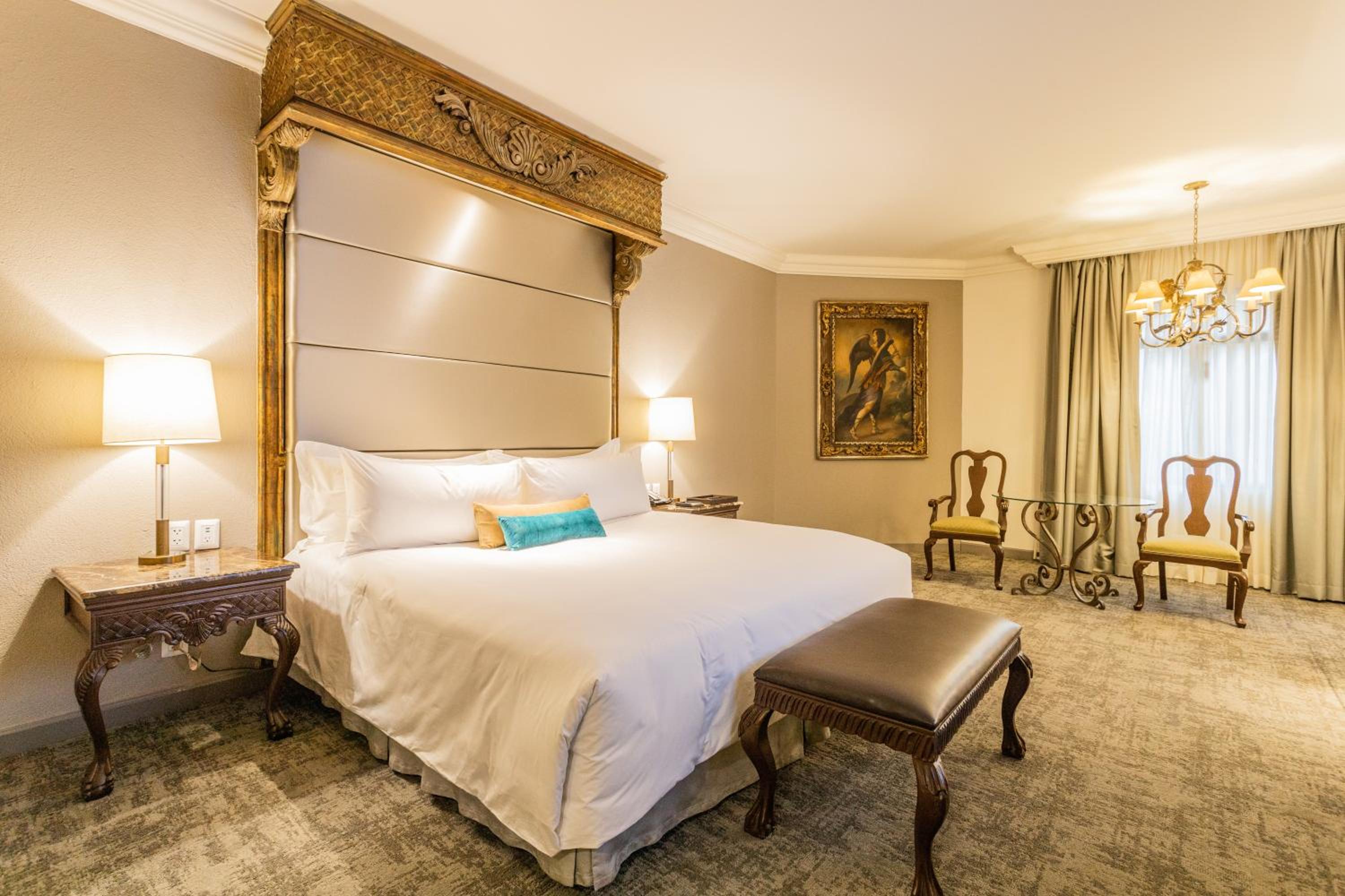 Master Suite King  - Photo 3
