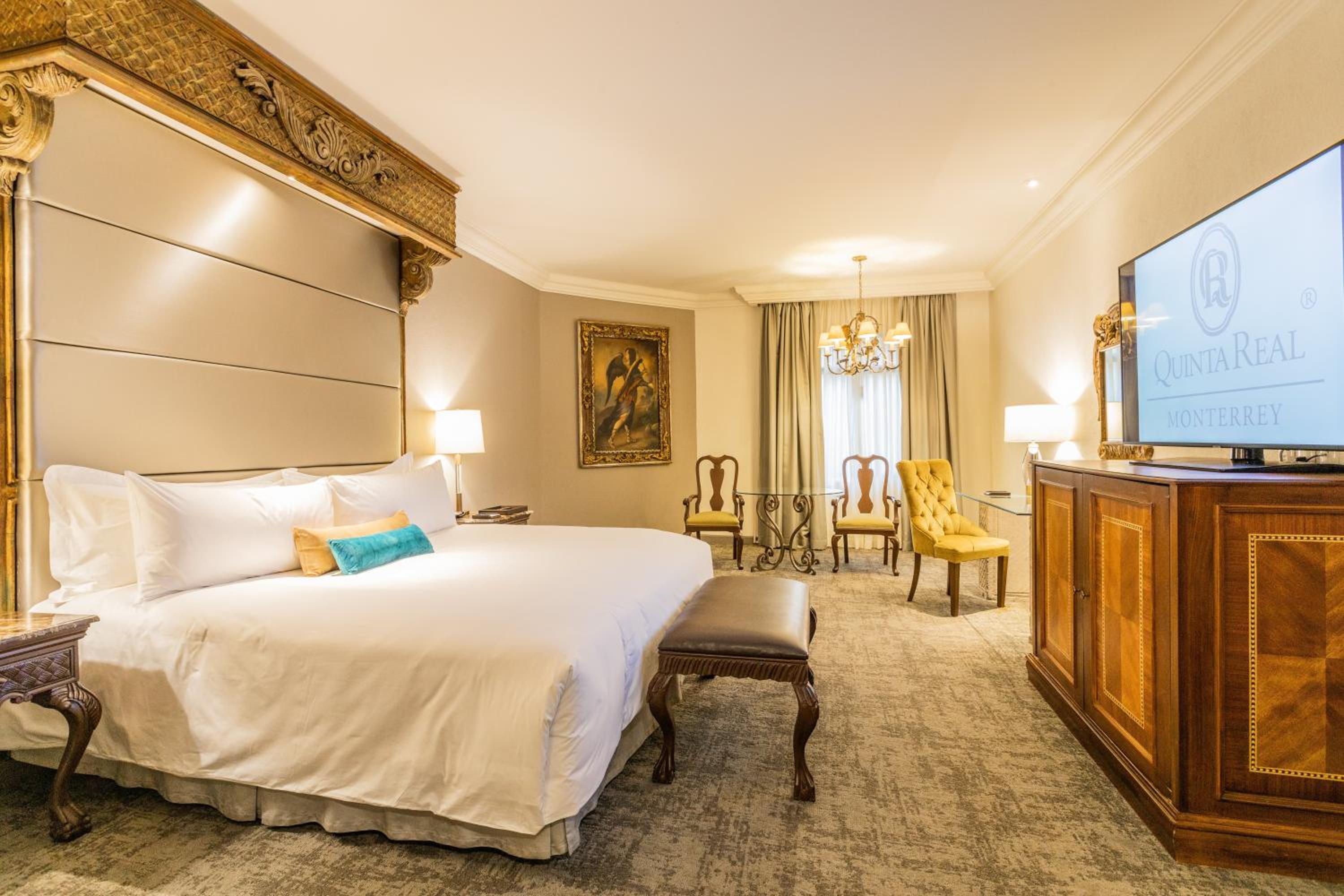 Master Suite King  - Photo 1