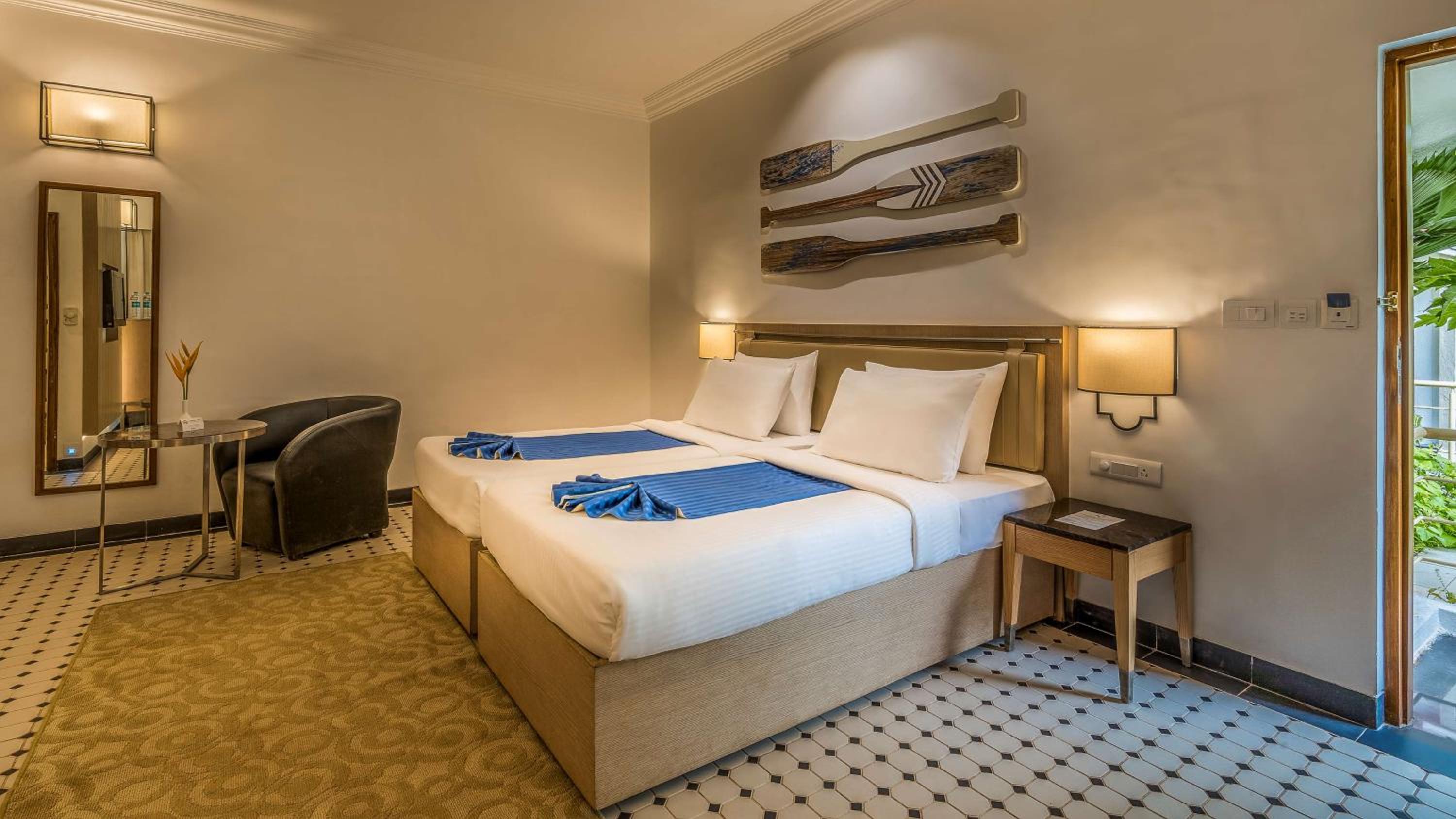 Superior Room - Beer on arrival, Happy Hours (7-9 PM) - - INR 500 Credit for Food & Soft Beverages per room per stay photo 1