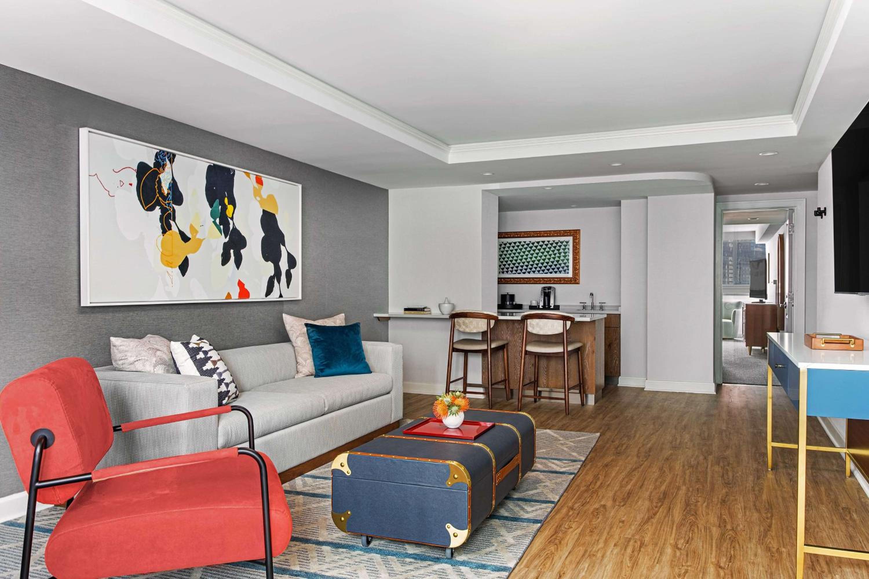 One-Bedroom Royal Suite