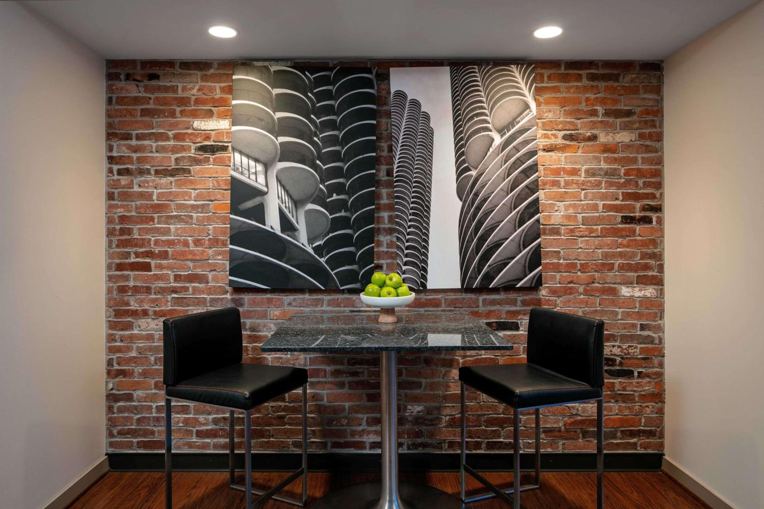 One-Bedroom Lasalle Suite - Hearing Accessible