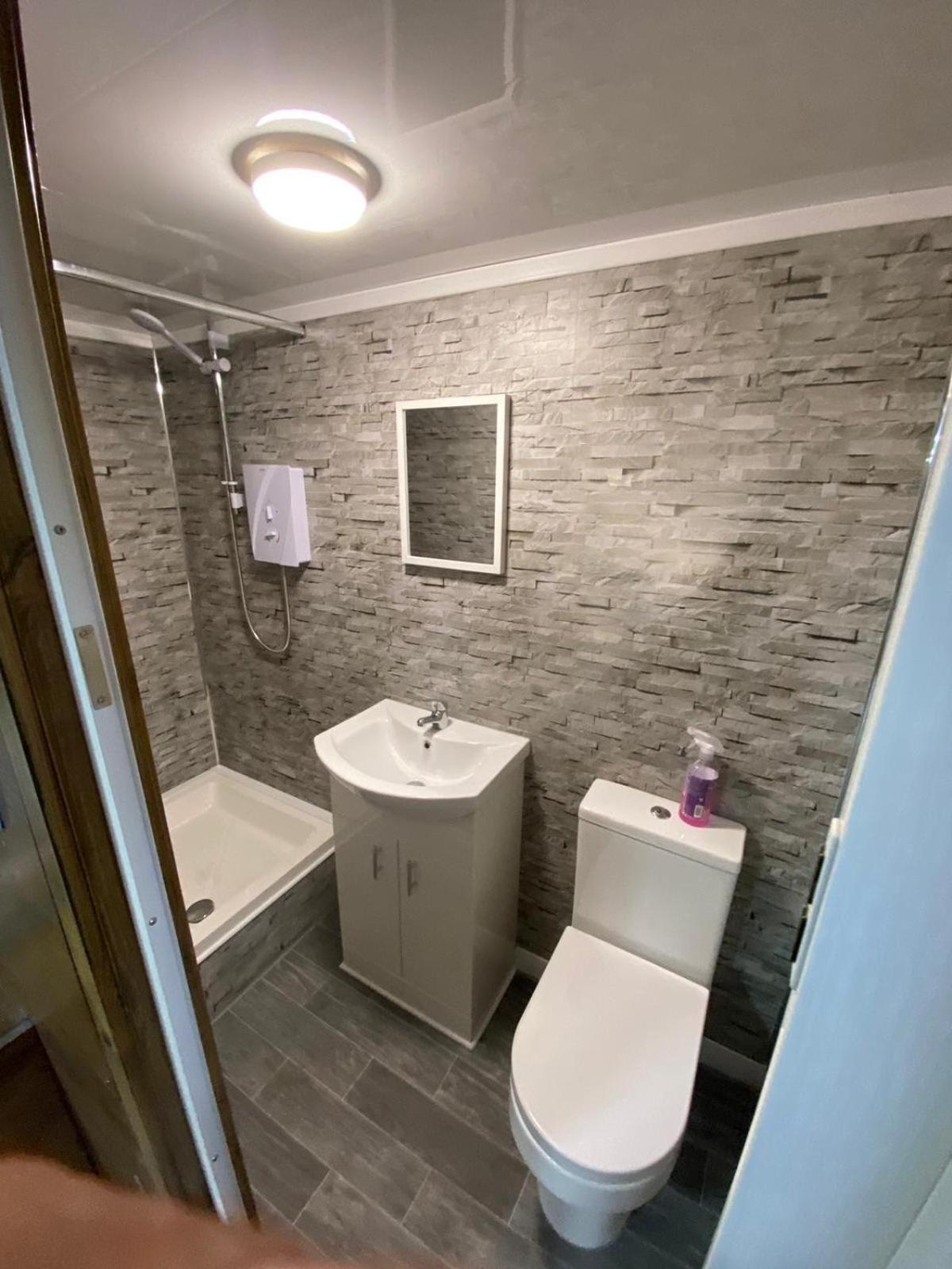 One-Bedroom Apartment - Photo 4