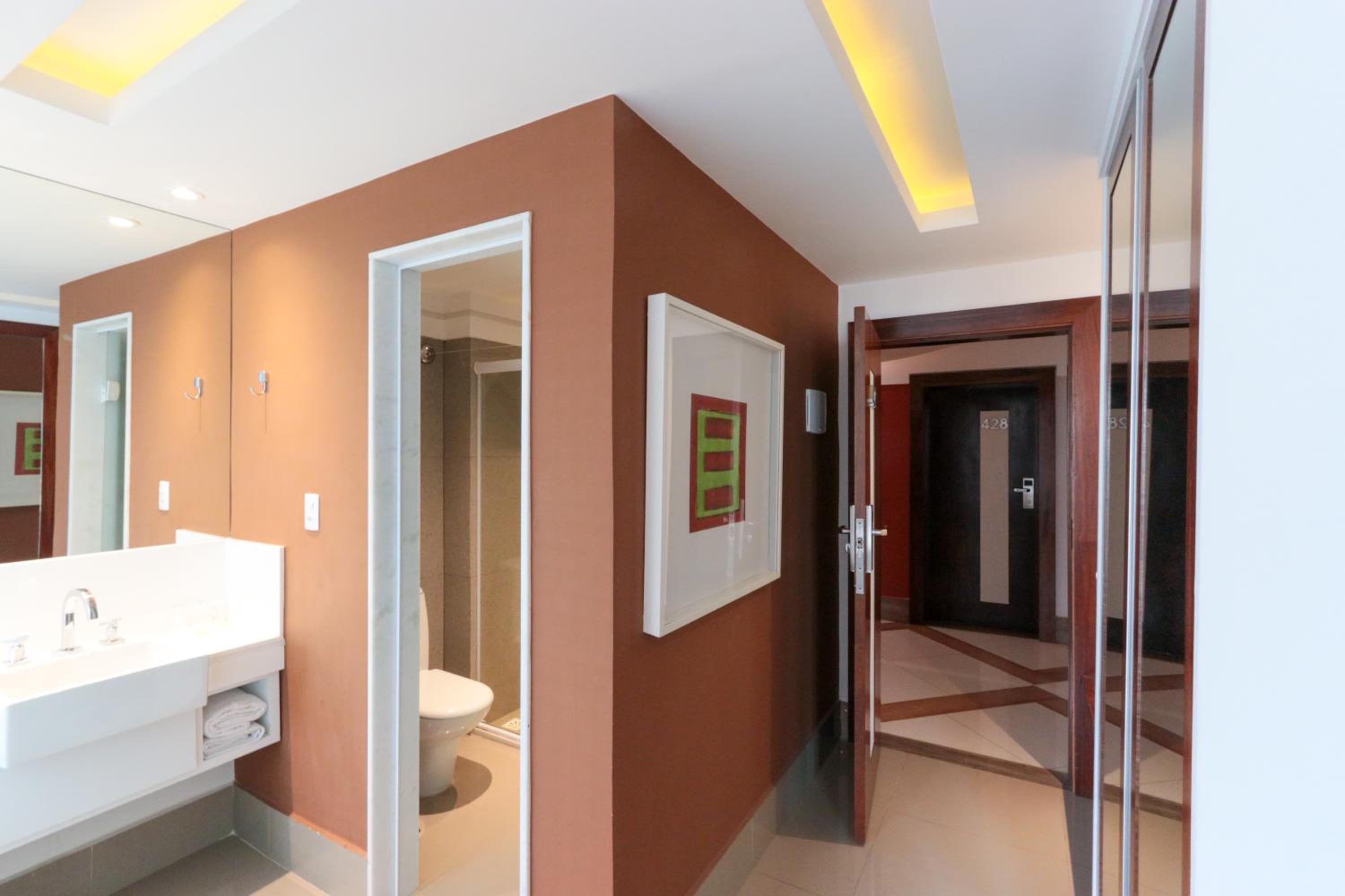 Superior Double Room thumbnail 6
