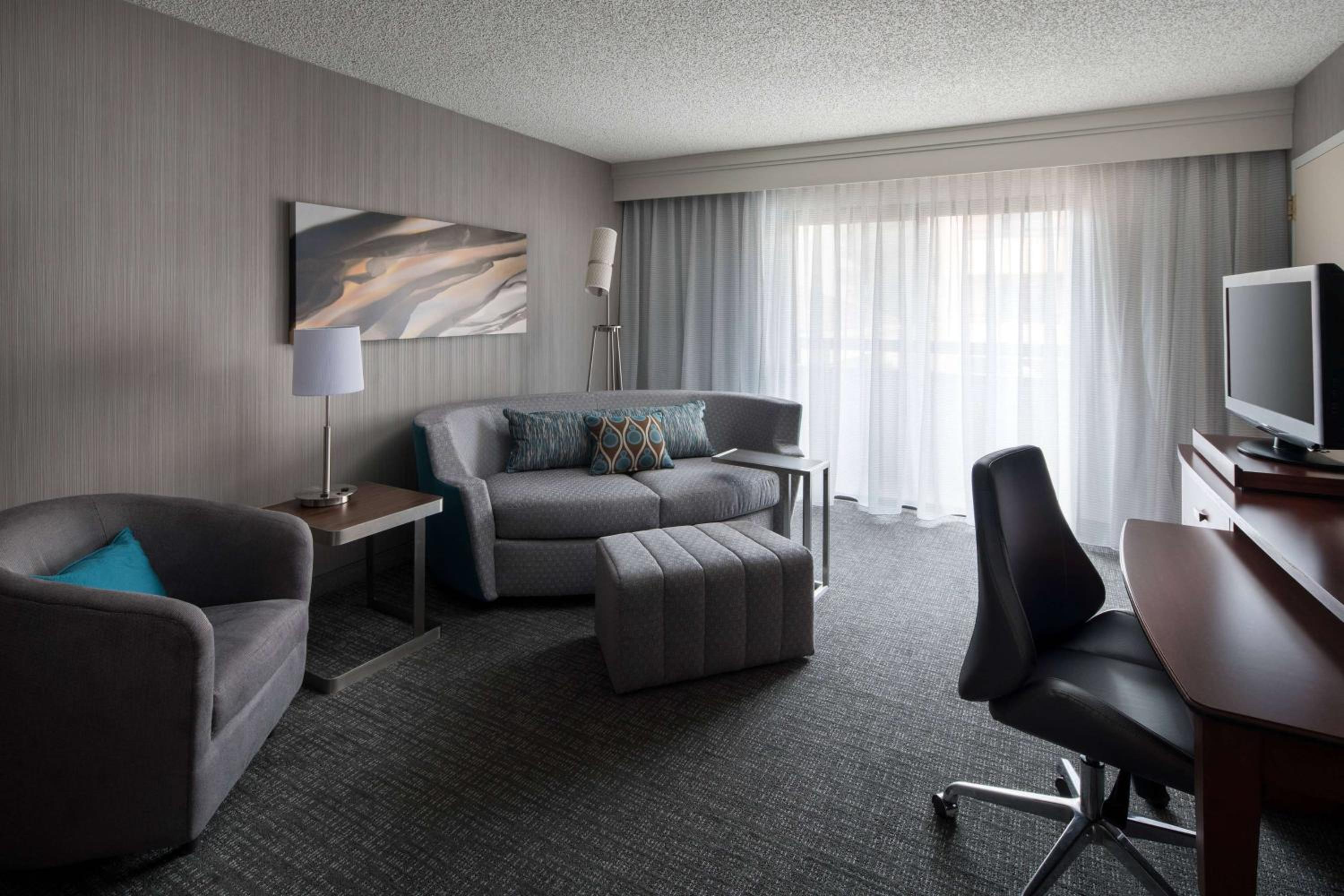 One-Bedroom King Suite - Photo 1
