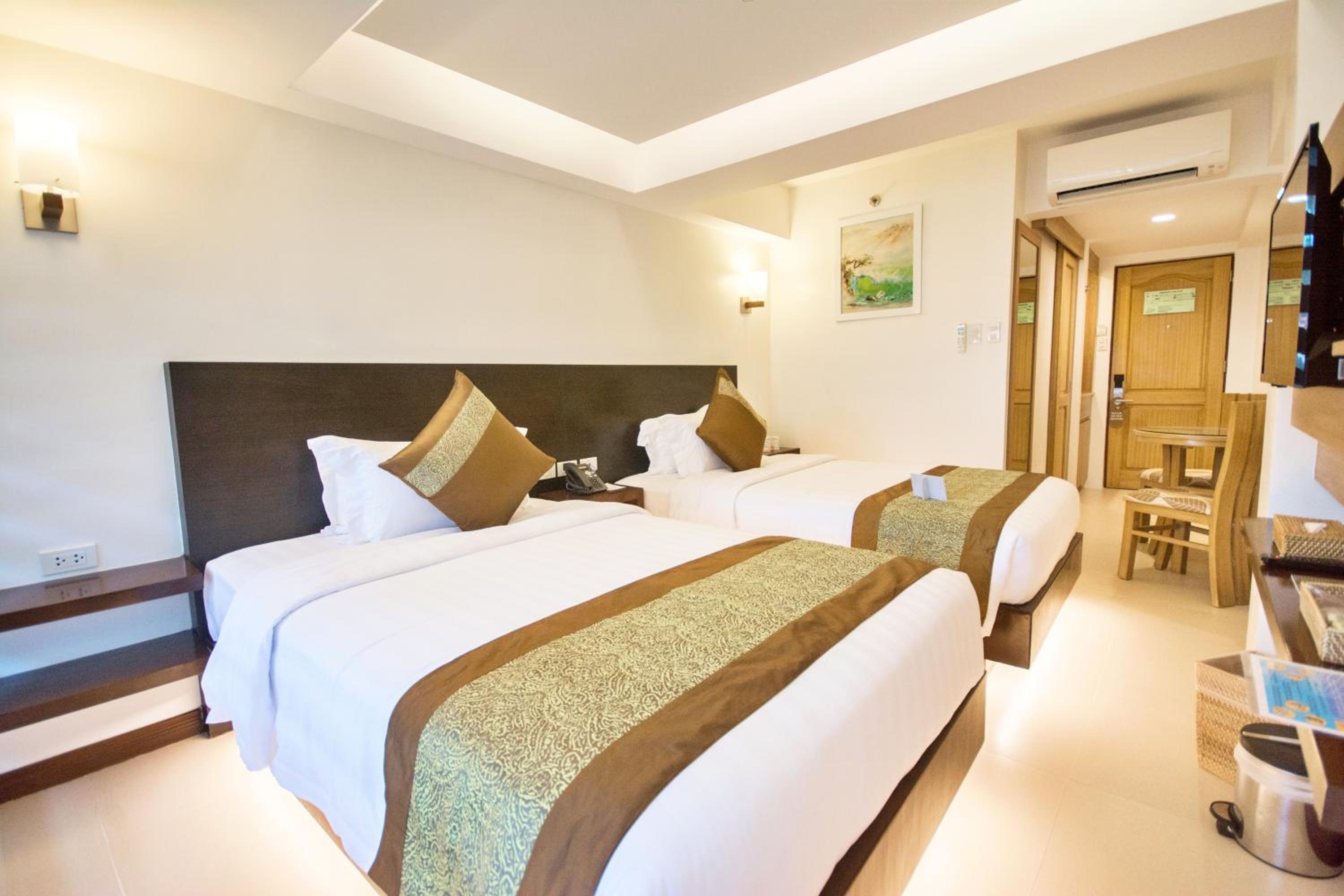Superior Twin Room - Photo 1