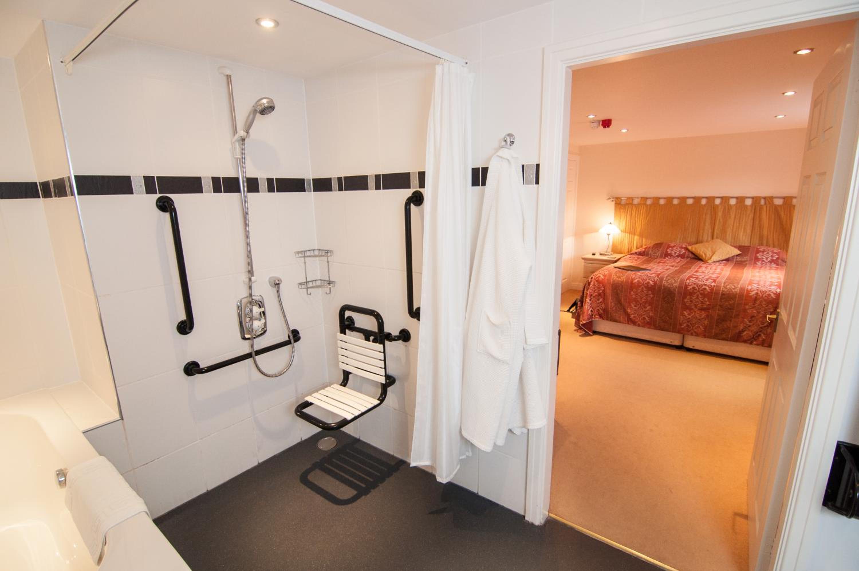Double or Twin Room - Disability Access photo 3