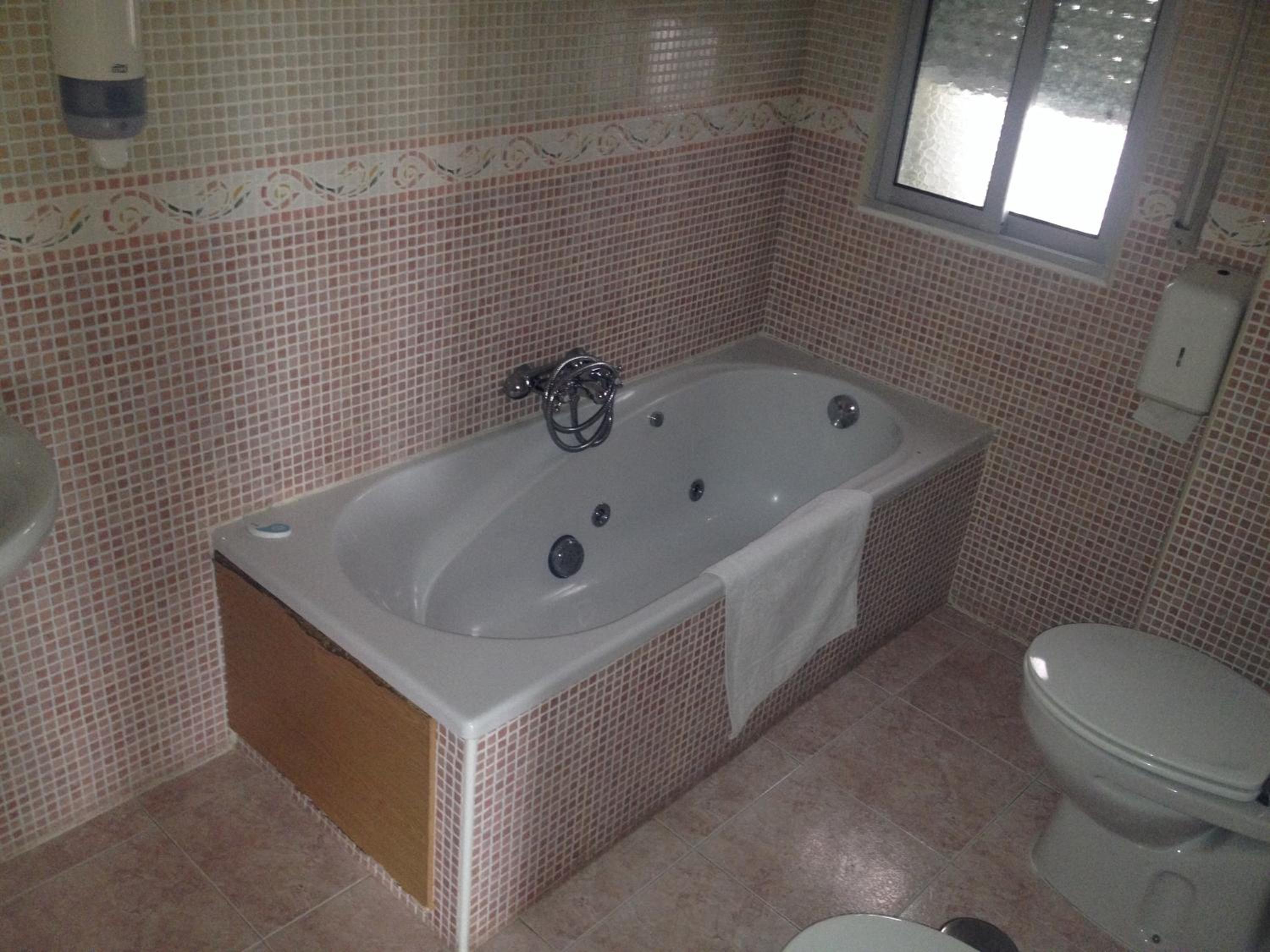 Family Room - Photo 3