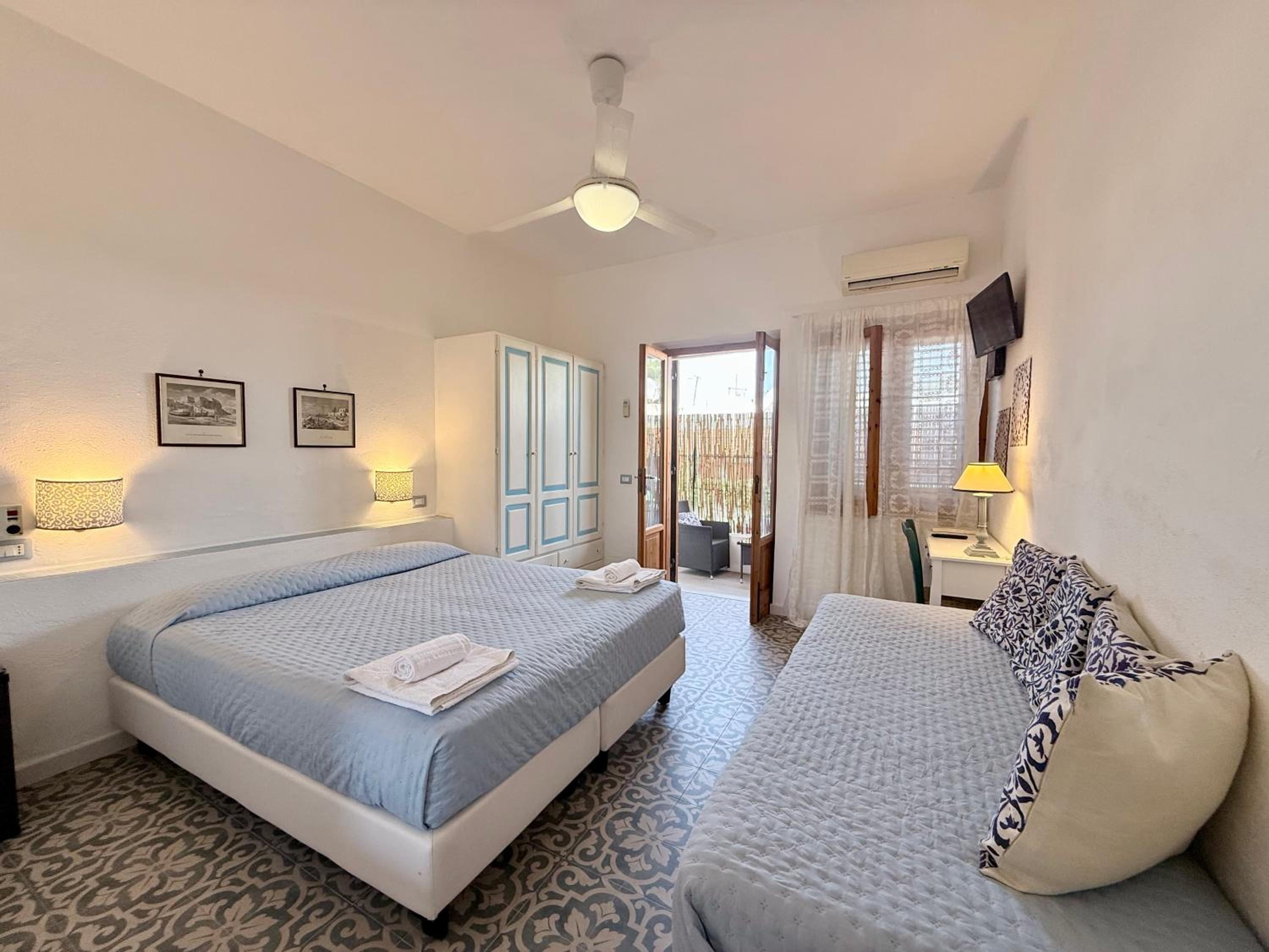 Superior Triple Room photo 1