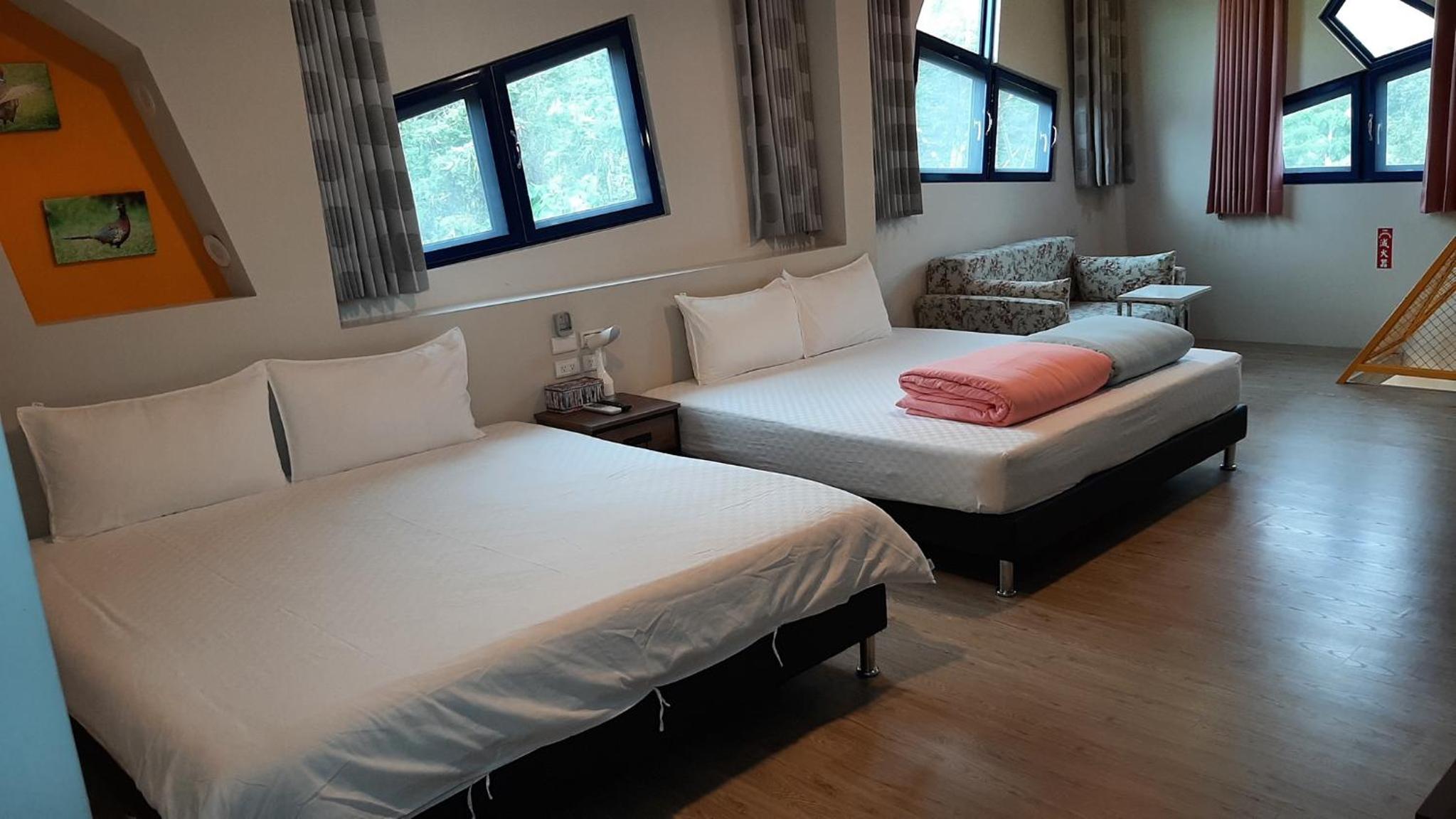 Queen Room With Two Queen Beds photo 1
