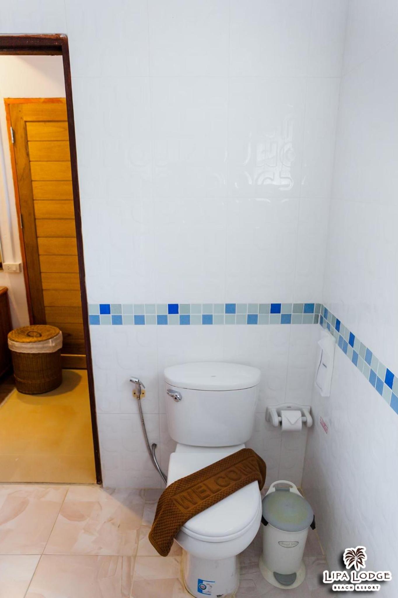 Deluxe Double Room - Photo 9