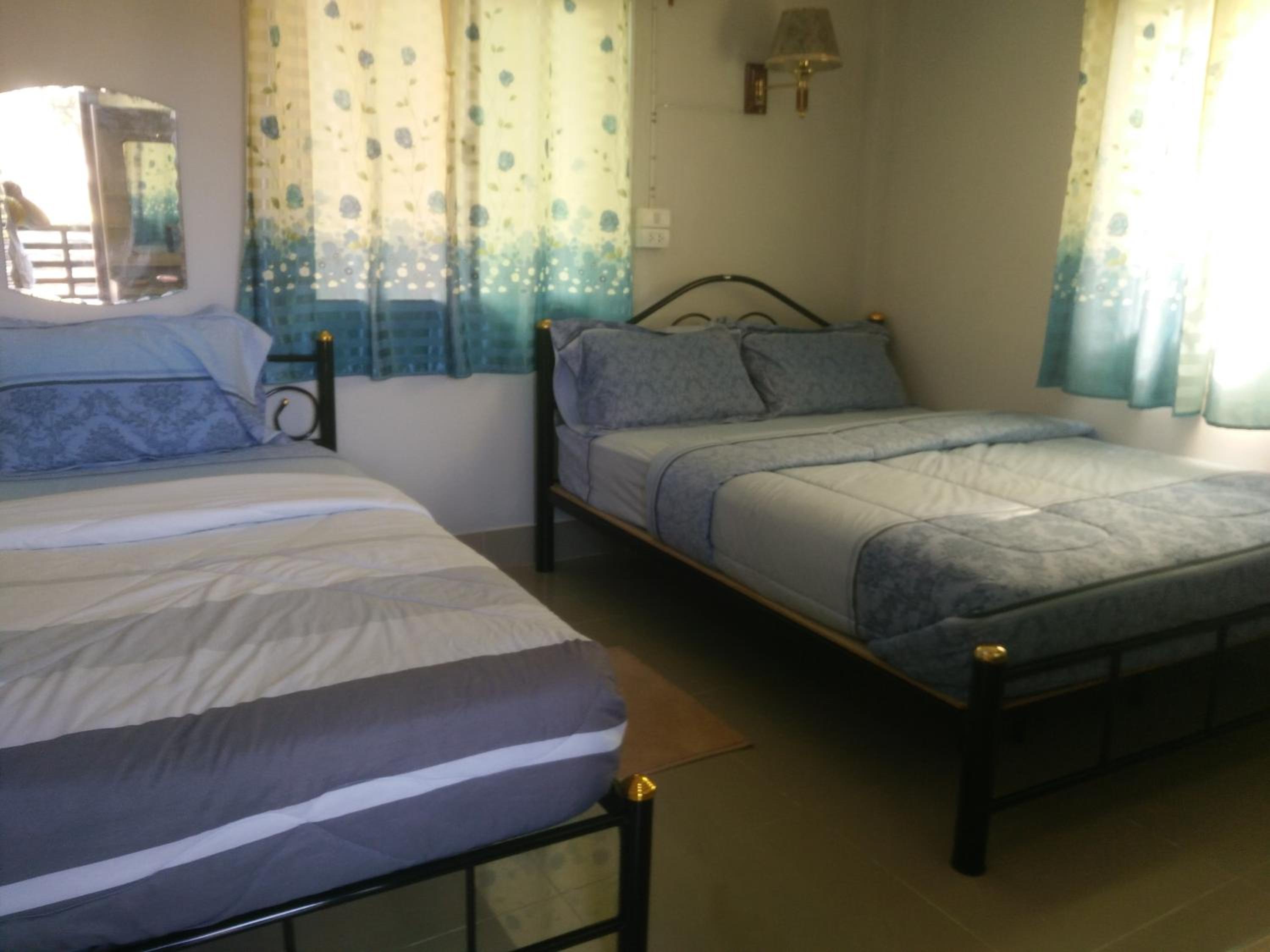 Deluxe Double Room with Extra Bed - Photo 1