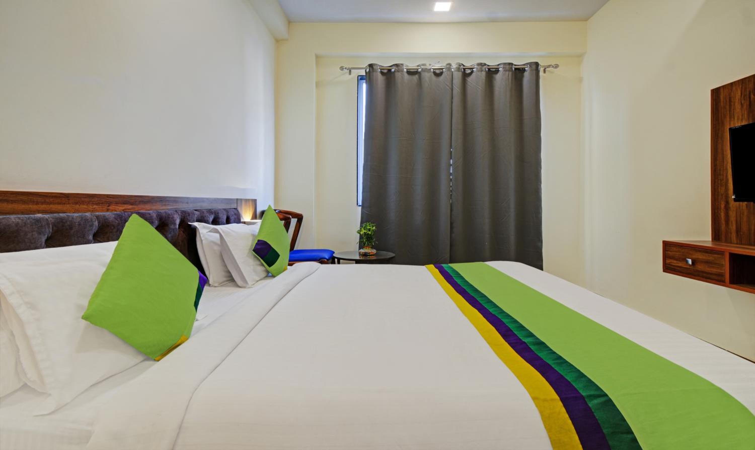 Deluxe Double Room - Photo 1